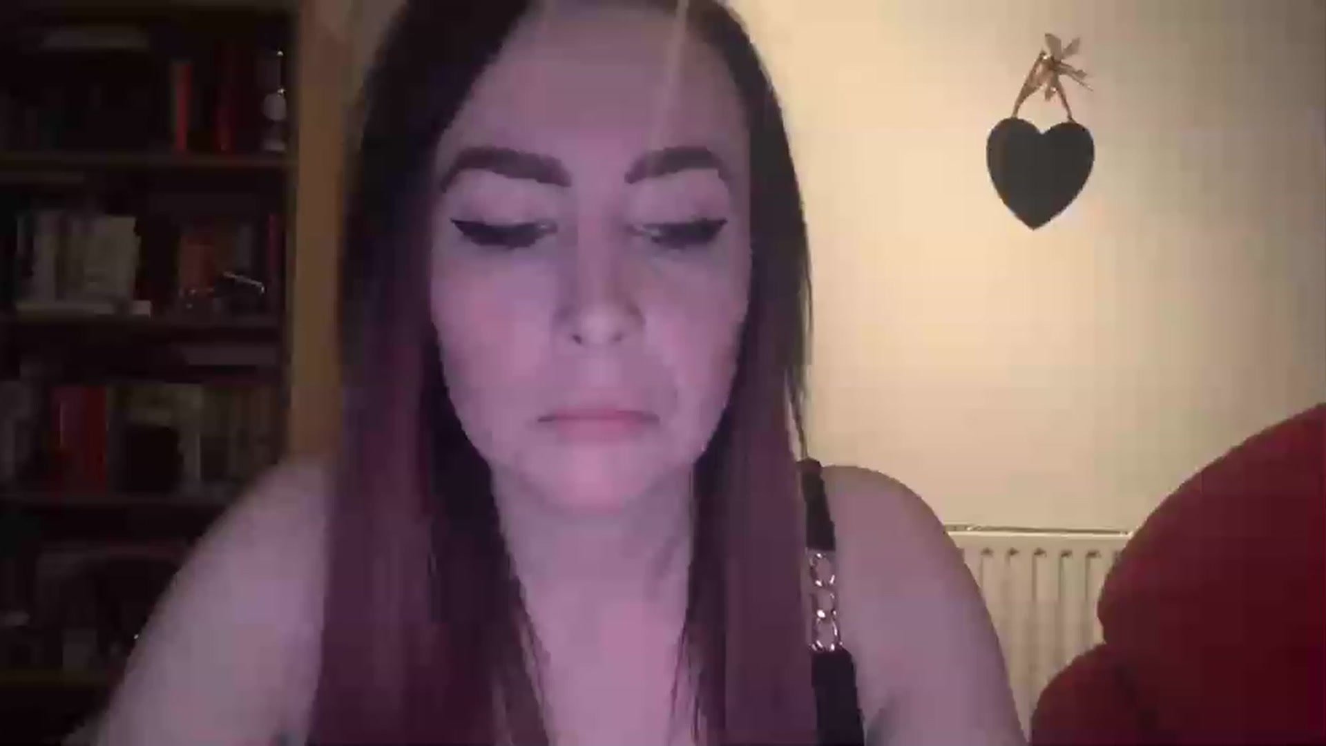 Gallery image thumbnail from CharlieAnne's myfreecams stream on, 03/29/2023, 19:40 image 11 of 20
