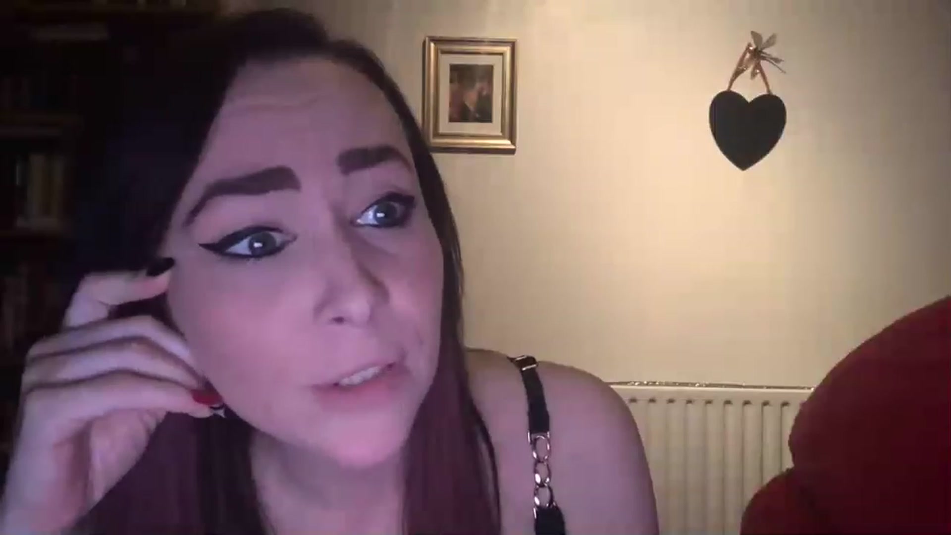 Gallery image thumbnail from CharlieAnne's myfreecams stream on, 03/29/2023, 20:21 image 2 of 20