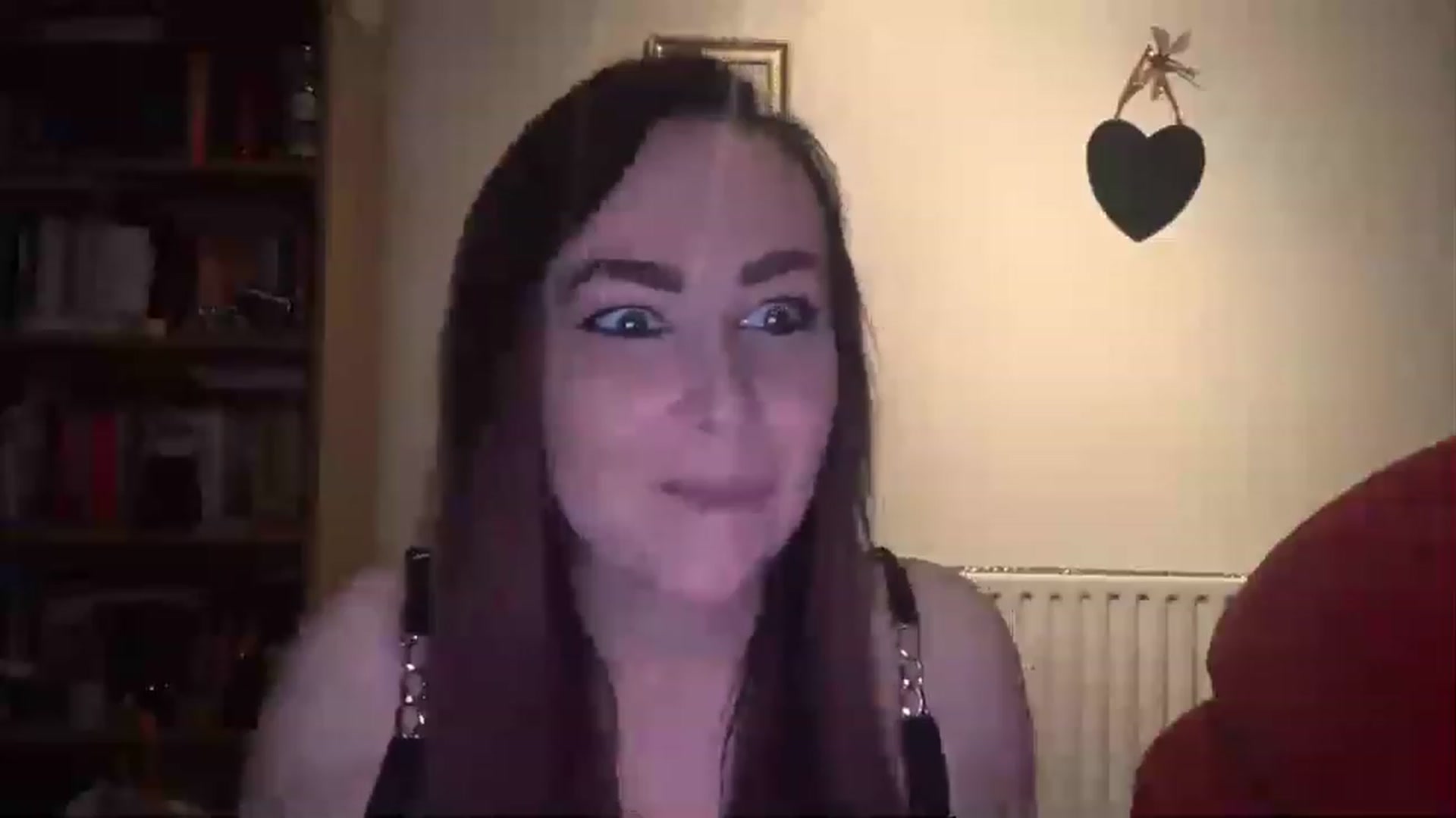 Gallery image thumbnail from CharlieAnne's myfreecams stream on, 03/29/2023, 20:21 image 12 of 20