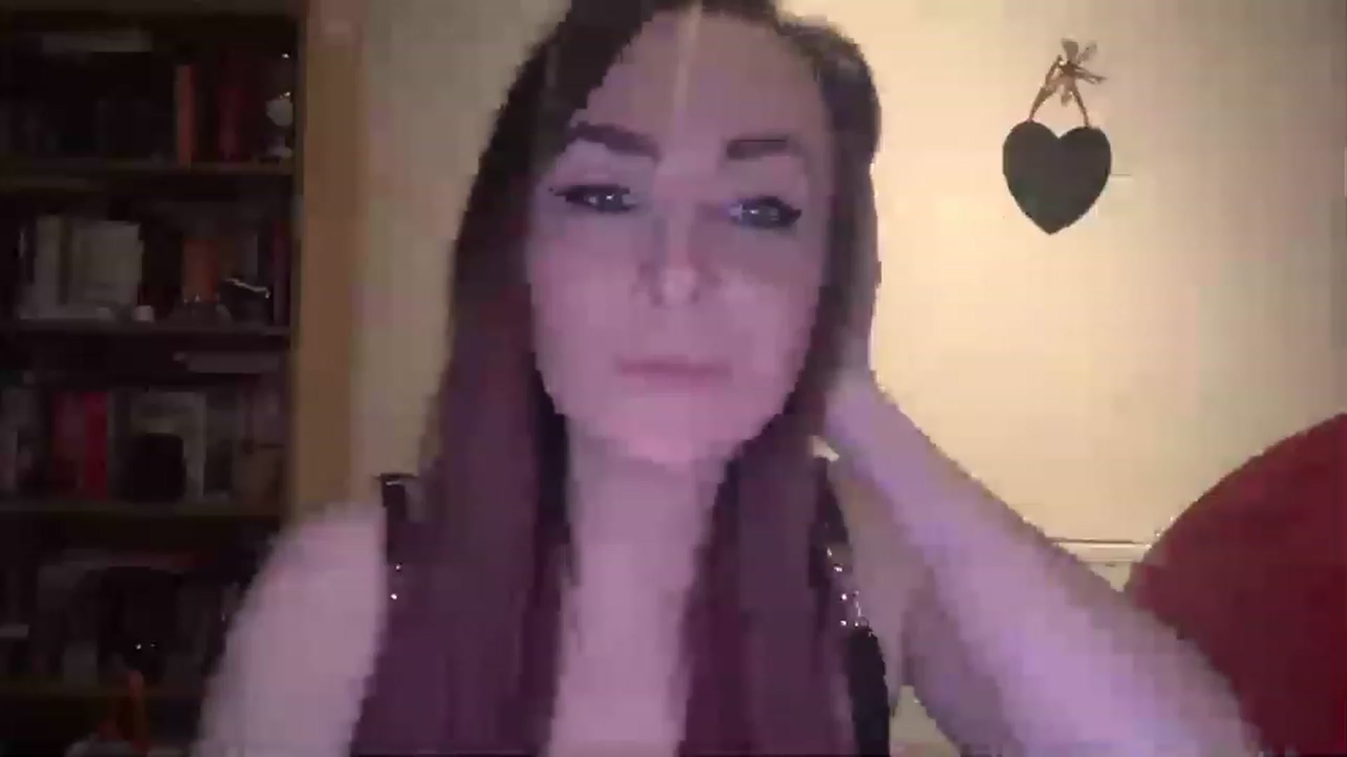 Gallery image thumbnail from CharlieAnne's myfreecams stream on, 03/29/2023, 20:21 image 4 of 20