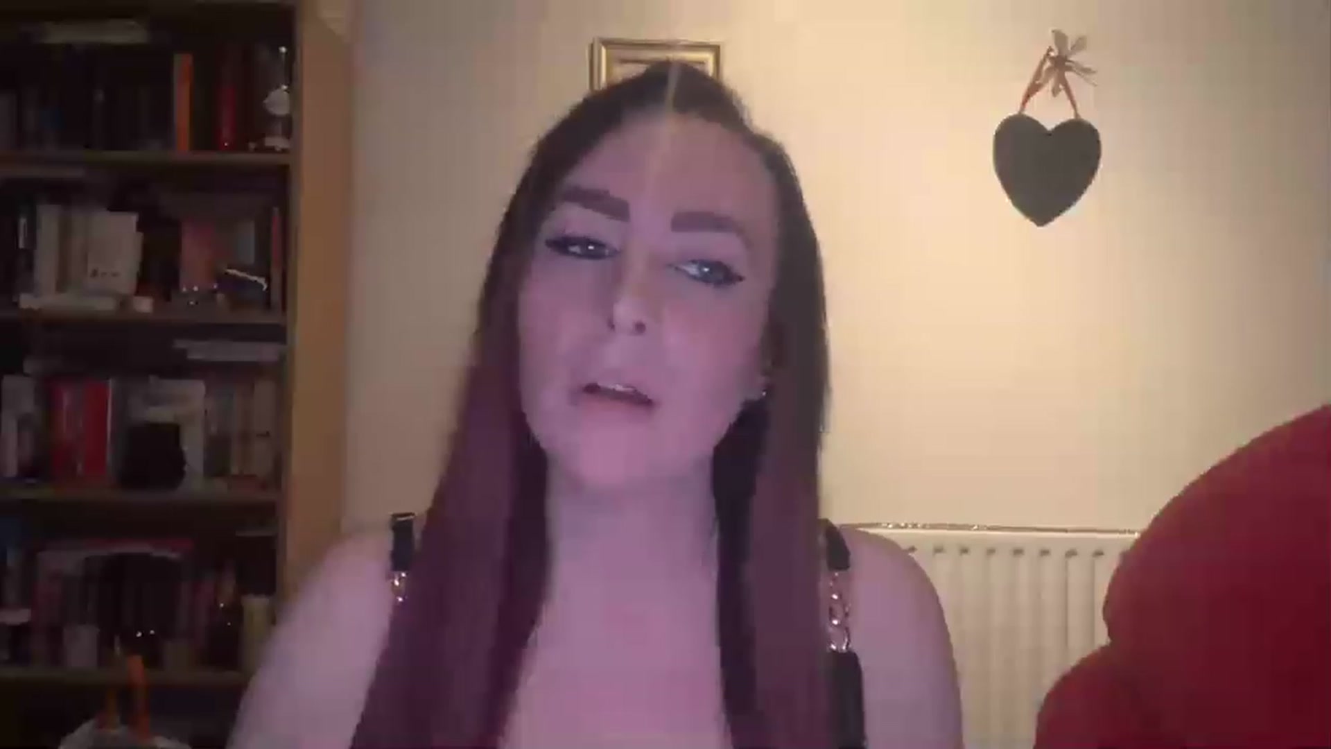 Gallery image thumbnail from CharlieAnne's myfreecams stream on, 03/29/2023, 20:21 image 8 of 20