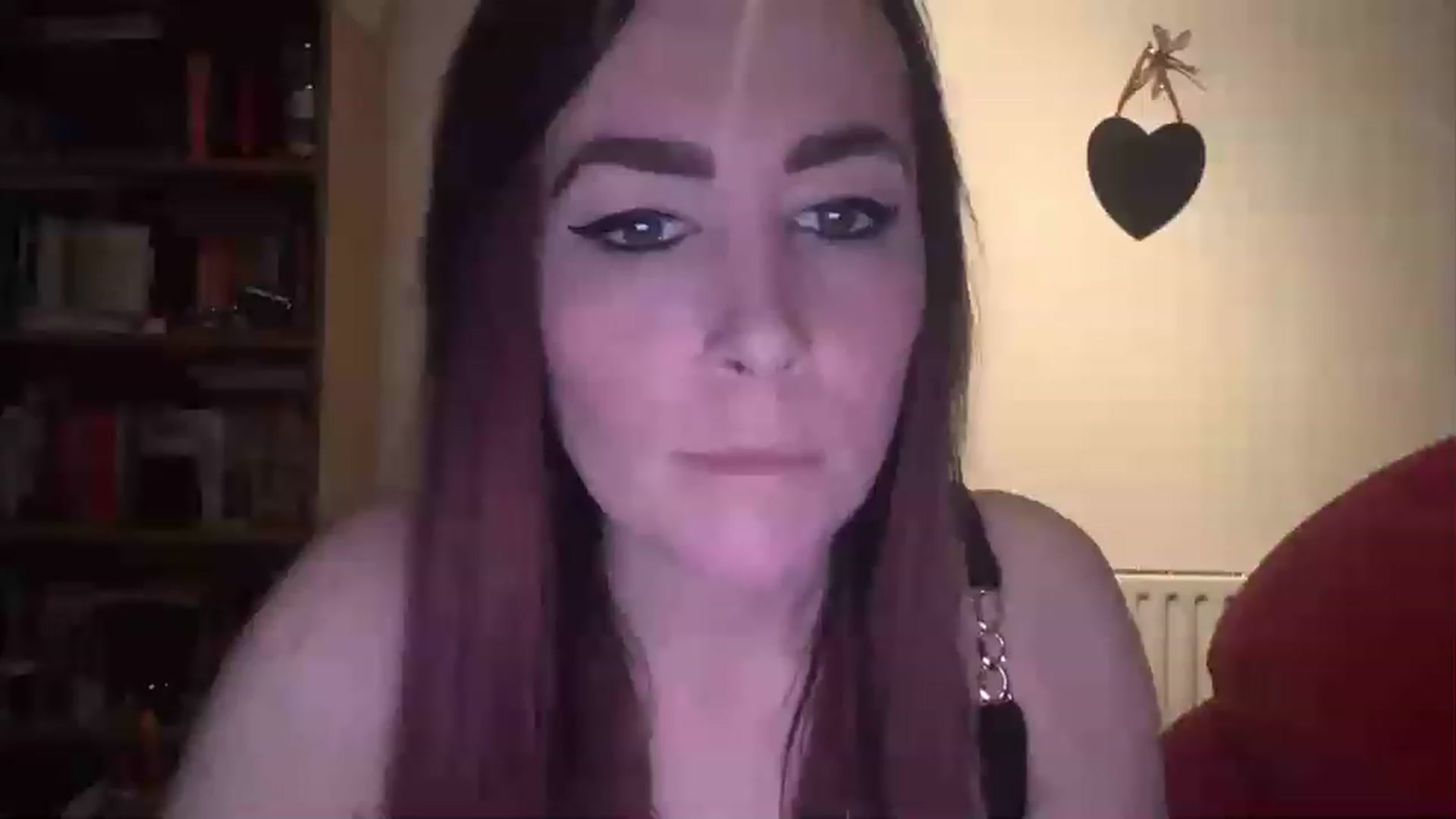 Gallery image thumbnail from CharlieAnne's myfreecams stream on, 03/29/2023, 20:21 image 14 of 20