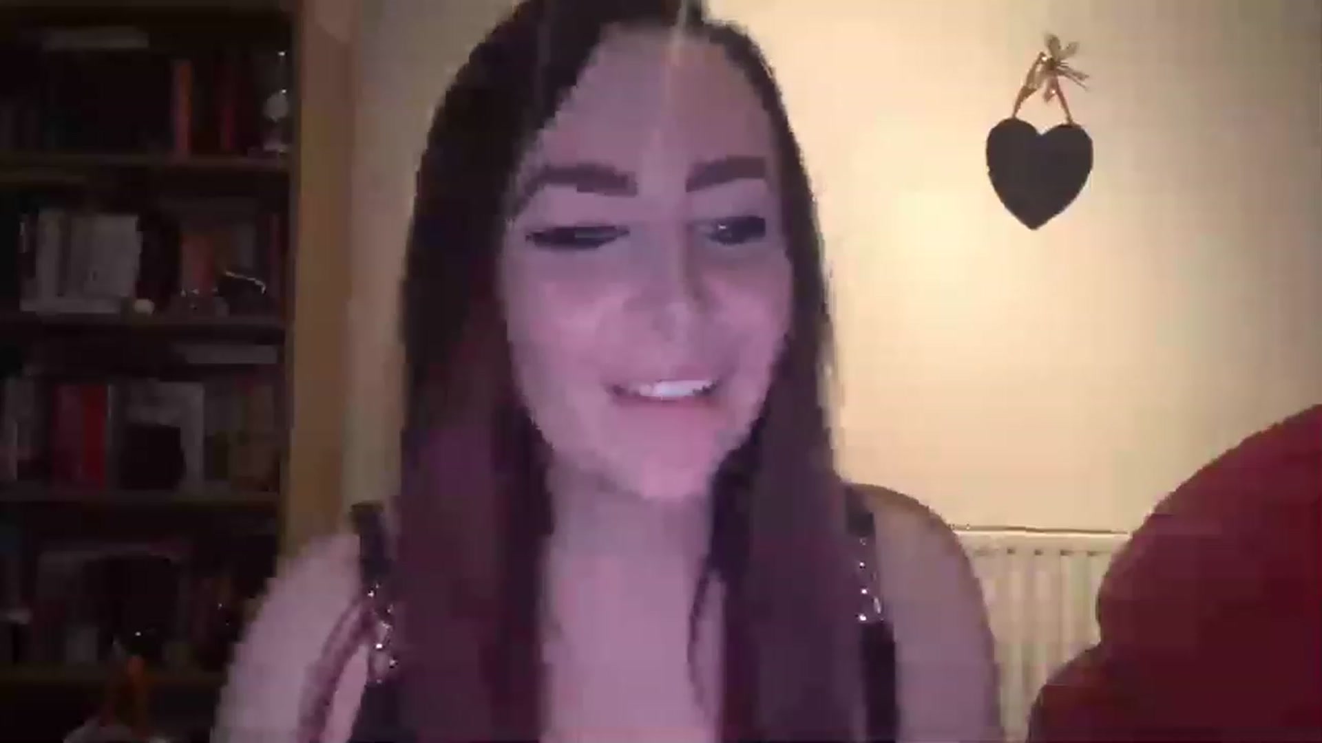 Gallery image thumbnail from CharlieAnne's myfreecams stream on, 03/29/2023, 20:21 image 6 of 20