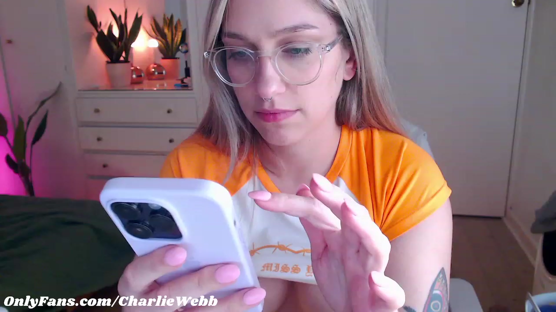 Gallery image thumbnail from CharlieWebb's myfreecams stream on, 05/10/2023, 10:02 image 14 of 20