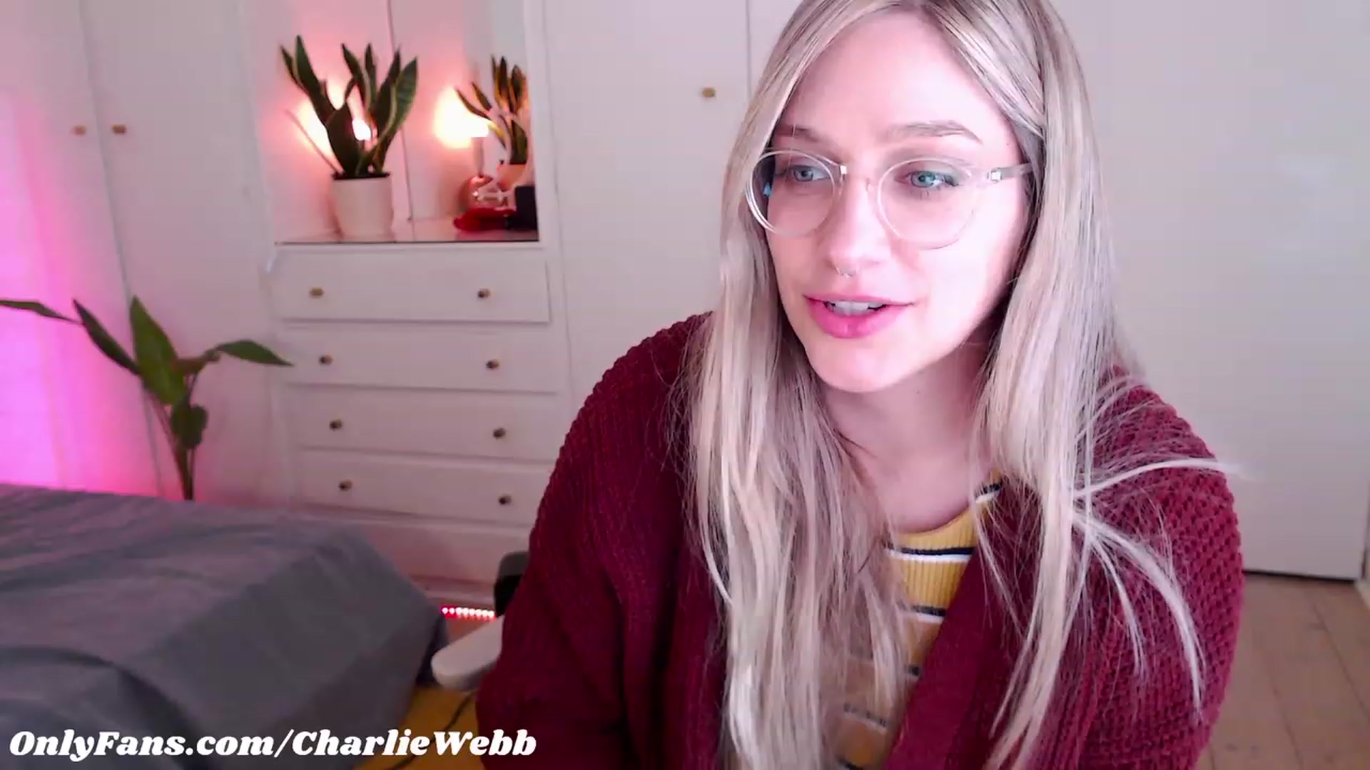 Gallery image thumbnail from CharlieWebb's myfreecams stream on, 05/25/2023, 08:20 image 14 of 20