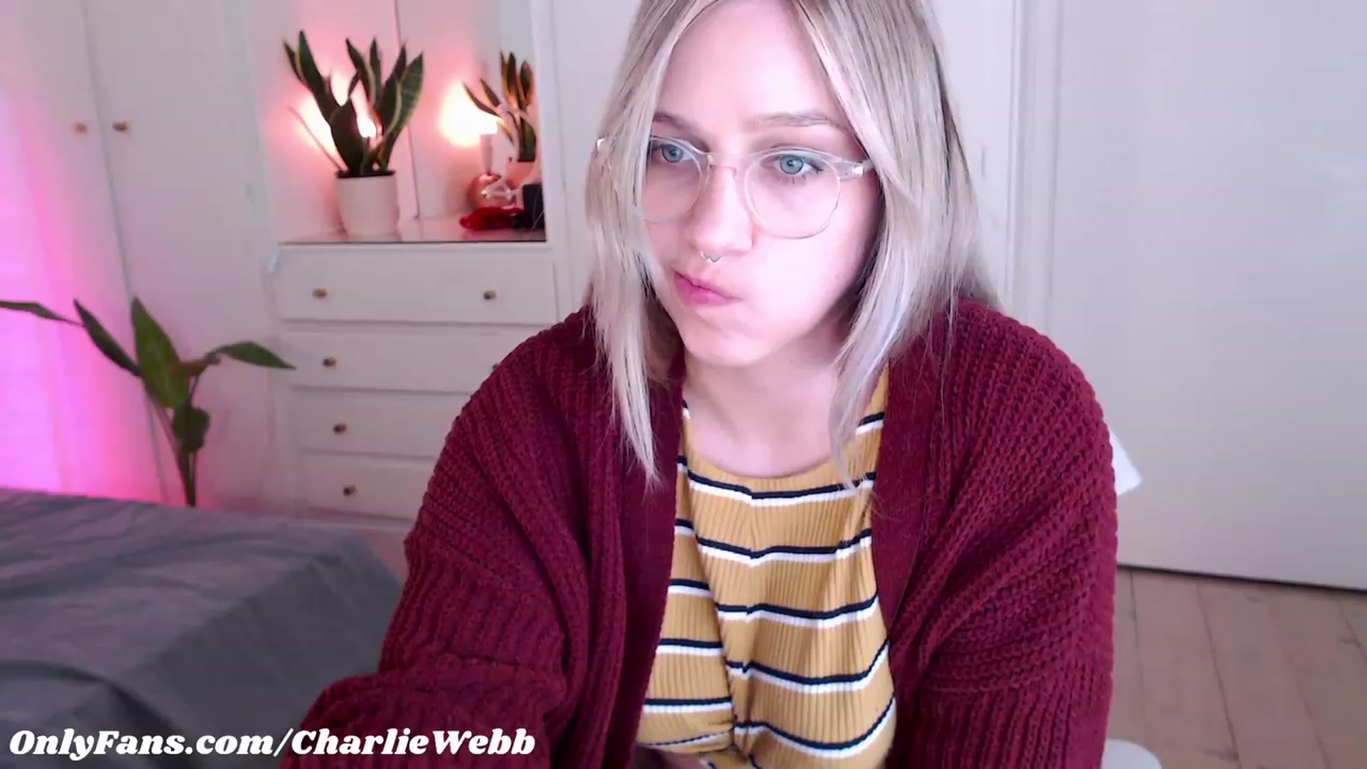 Gallery image thumbnail from CharlieWebb's myfreecams stream on, 05/25/2023, 08:20 image 20 of 20