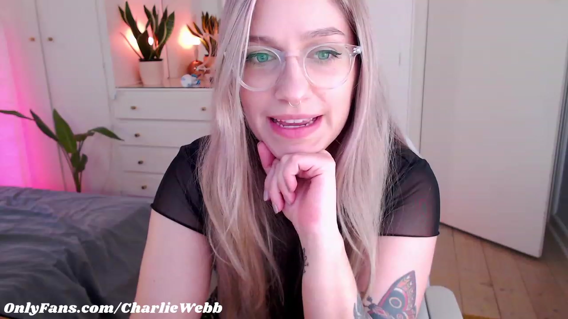 Gallery image thumbnail from CharlieWebb's myfreecams stream on, 05/31/2023, 06:09 image 11 of 20