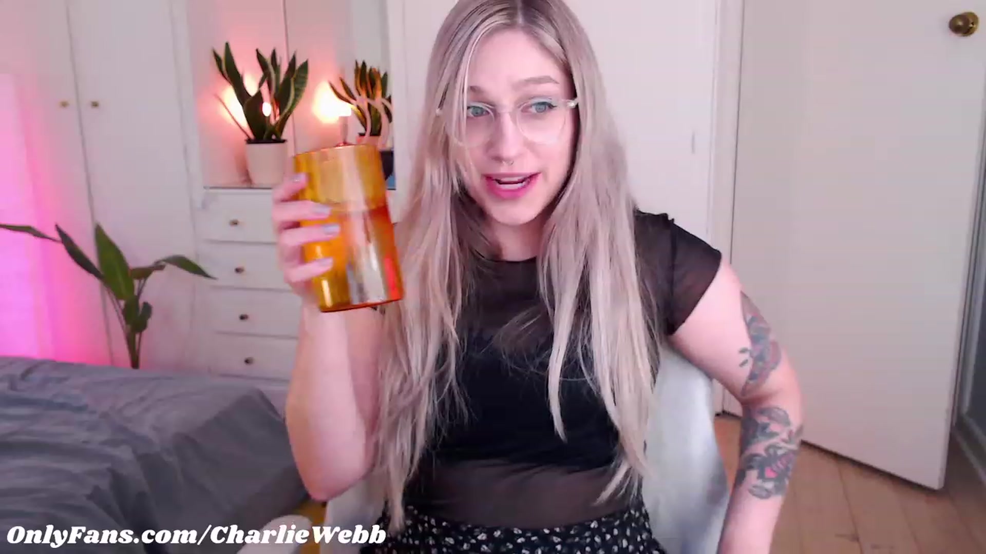 Gallery image thumbnail from CharlieWebb's myfreecams stream on, 05/31/2023, 06:09 image 7 of 20