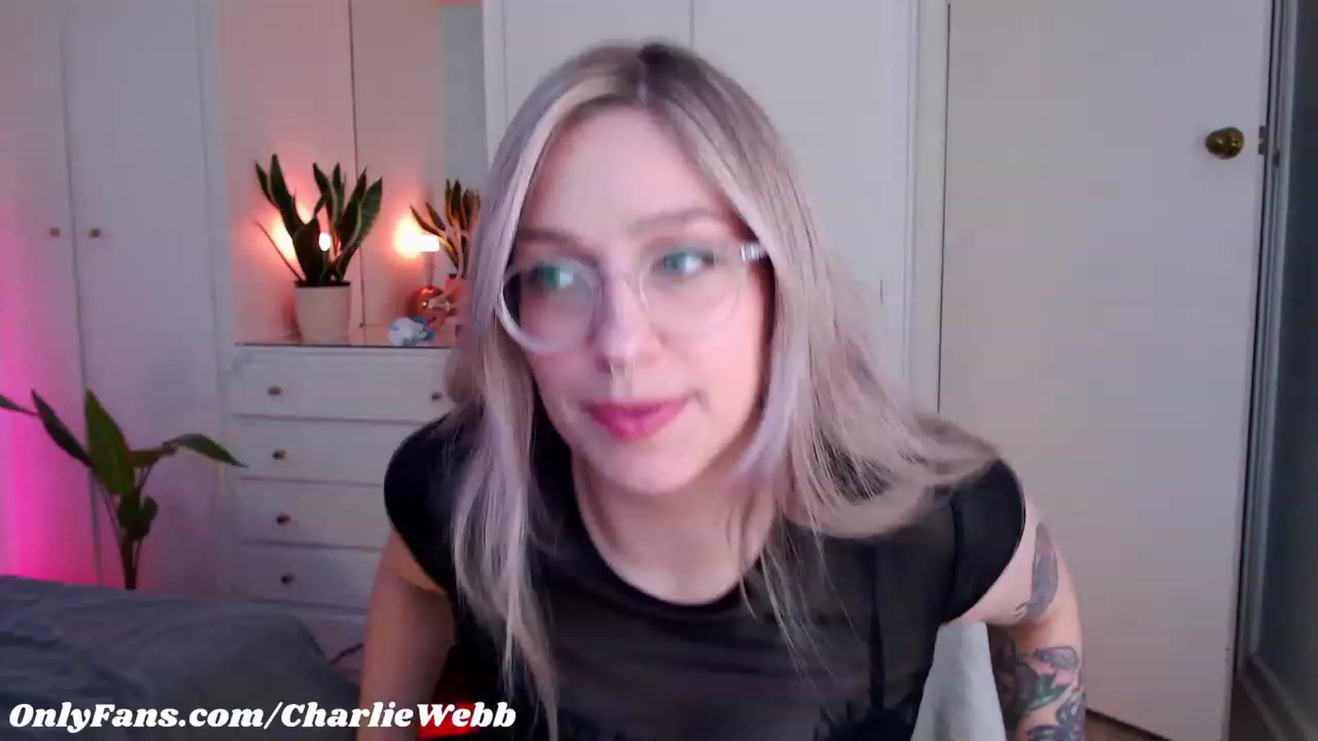 Gallery image thumbnail from CharlieWebb's myfreecams stream on, 05/31/2023, 06:35 image 6 of 20