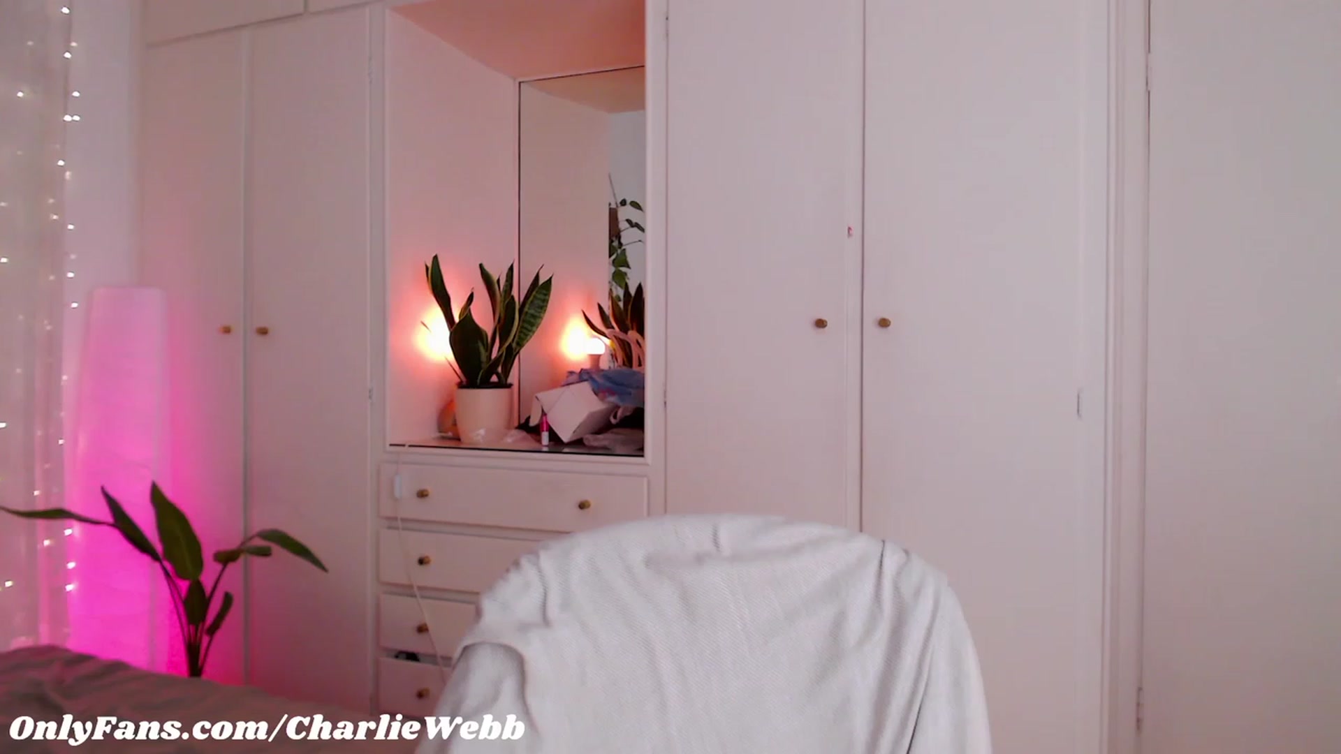 Gallery image thumbnail from CharlieWebb's myfreecams stream on, 06/29/2023, 09:43 image 12 of 20