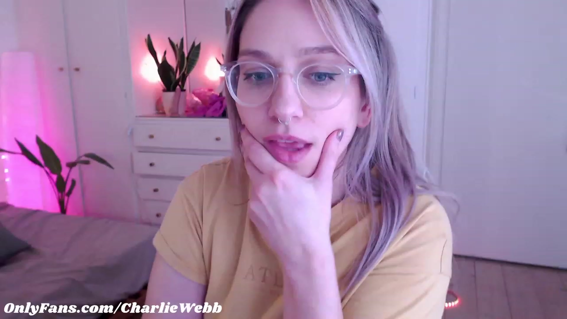 Gallery image thumbnail from CharlieWebb's myfreecams stream on, 07/05/2023, 10:29 image 7 of 20
