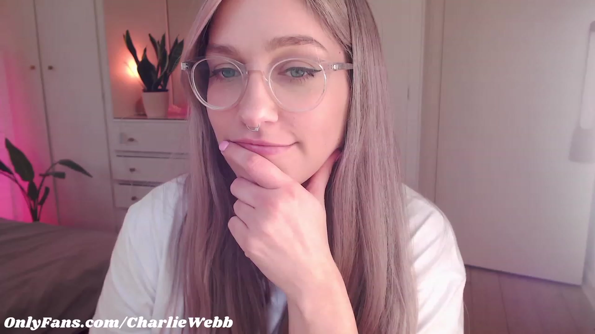 Gallery image thumbnail from CharlieWebb's myfreecams stream on, 07/12/2023, 07:06 image 11 of 20