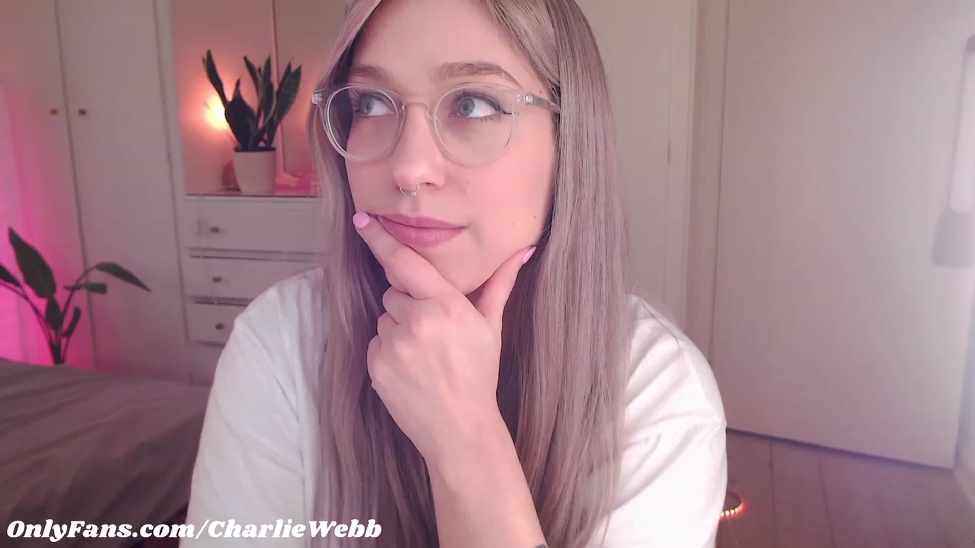Gallery image thumbnail from CharlieWebb's myfreecams stream on, 07/12/2023, 07:06 image 16 of 20