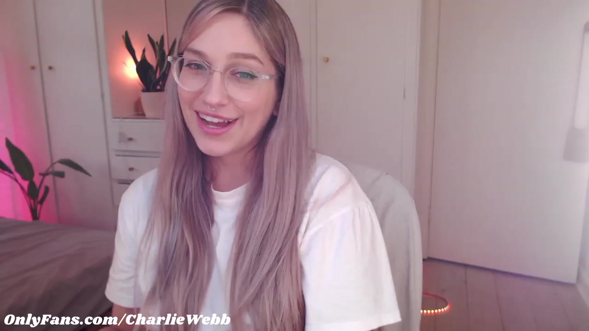 Gallery image thumbnail from CharlieWebb's myfreecams stream on, 07/12/2023, 07:06 image 5 of 20