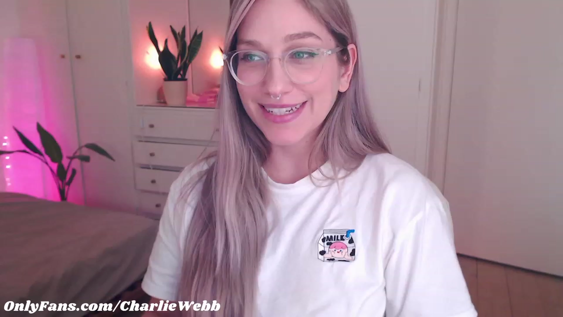 Gallery image thumbnail from CharlieWebb's myfreecams stream on, 07/12/2023, 10:17 image 5 of 20