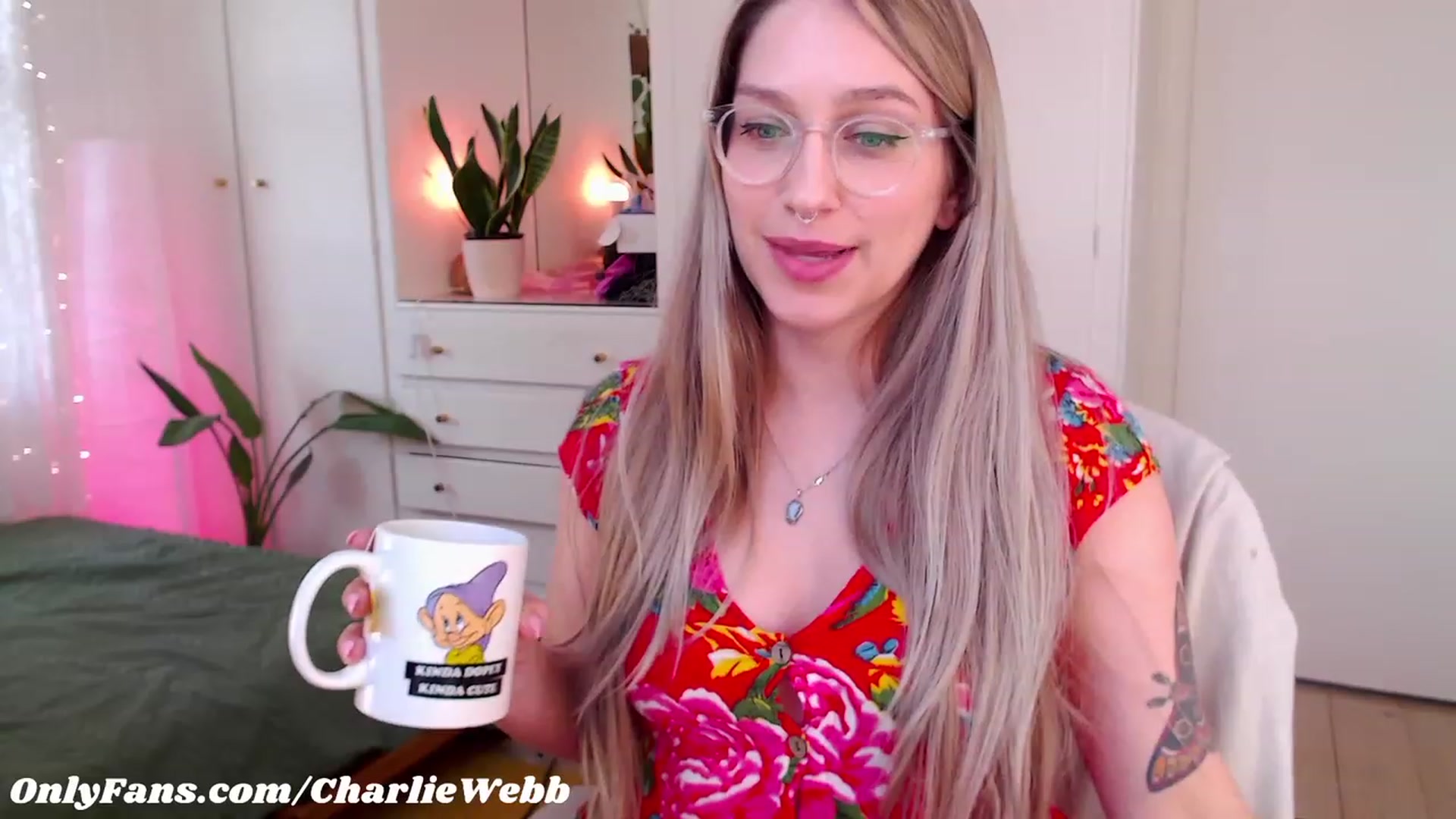 Gallery image thumbnail from CharlieWebb's myfreecams stream on, 07/19/2023, 07:53 image 5 of 20