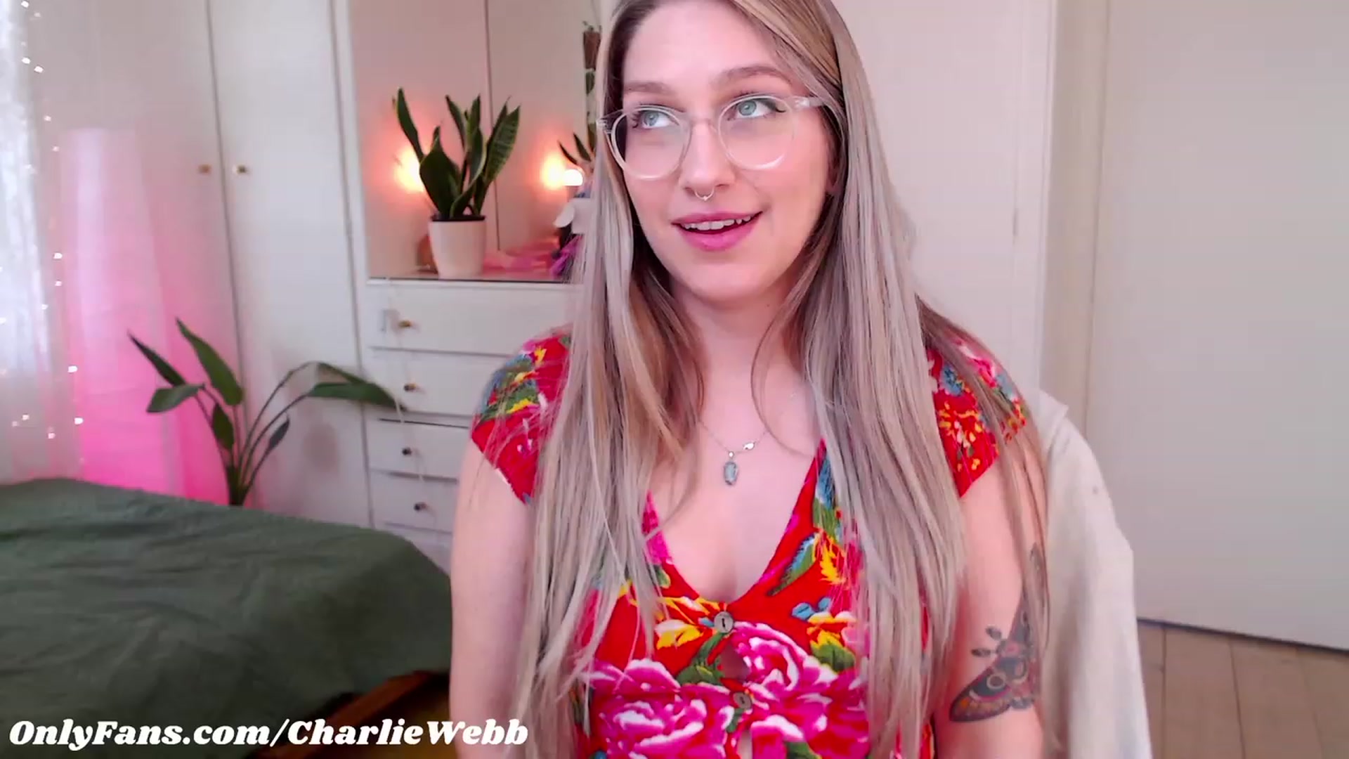 Gallery image thumbnail from CharlieWebb's myfreecams stream on, 07/19/2023, 07:53 image 4 of 20
