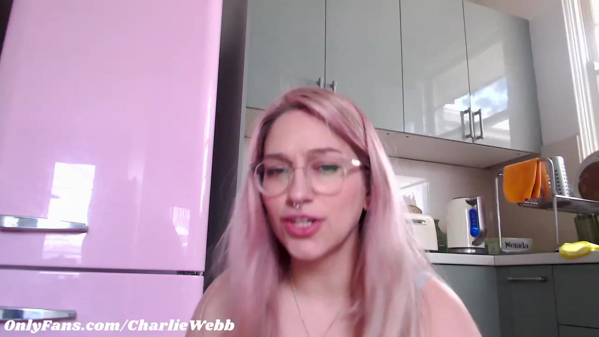 Gallery image thumbnail from CharlieWebb's myfreecams stream on, 07/29/2023, 03:30 image 9 of 20