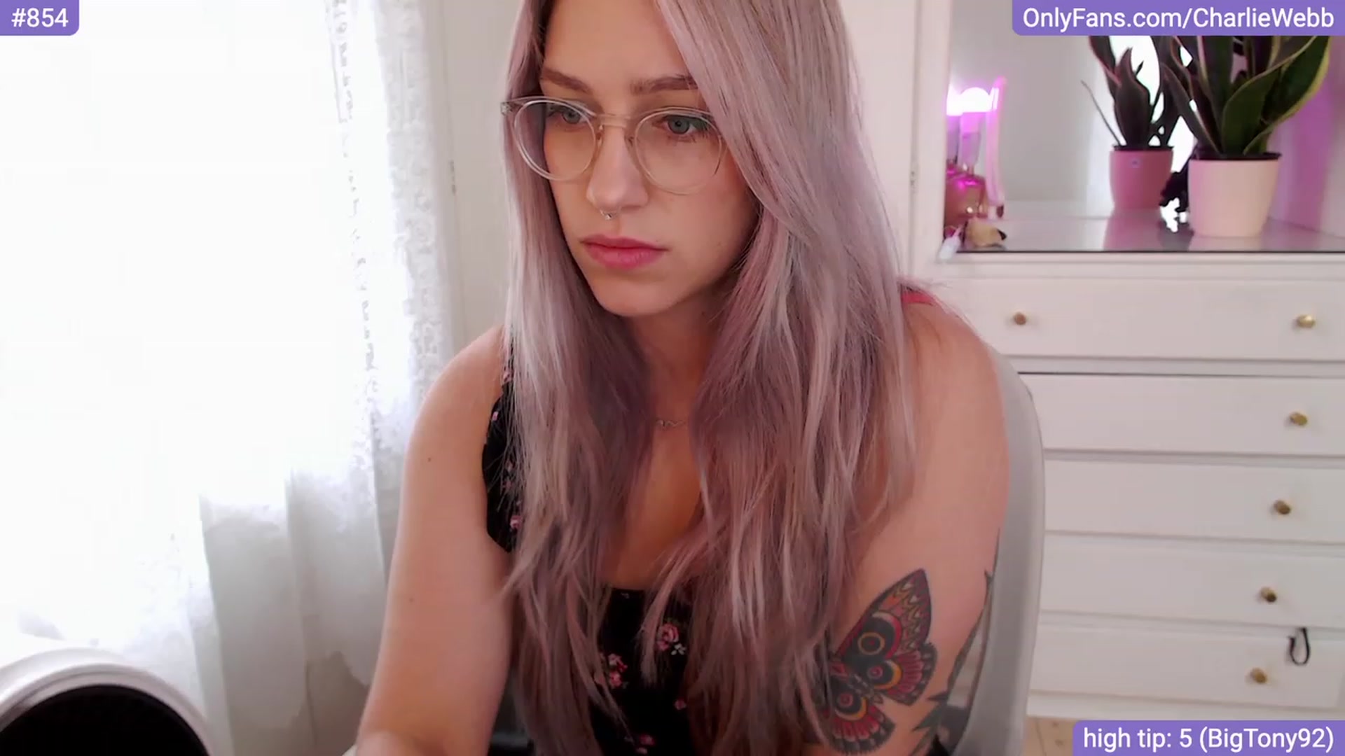 Gallery image thumbnail from CharlieWebb's myfreecams stream on, 09/11/2023, 03:04 image 3 of 20
