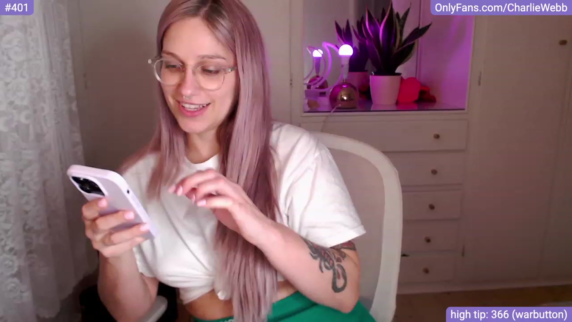 Gallery image thumbnail from CharlieWebb's myfreecams stream on, 09/19/2023, 12:31 image 12 of 20