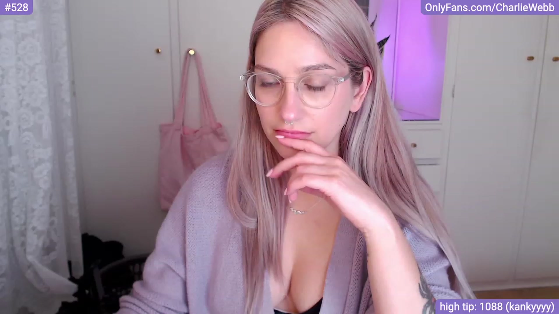 Gallery image thumbnail from CharlieWebb's myfreecams stream on, 09/28/2023, 12:01 image 11 of 20