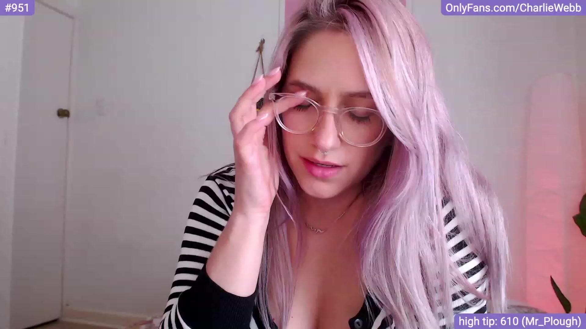 Gallery image thumbnail from CharlieWebb's myfreecams stream on, 10/03/2023, 12:58 image 19 of 20