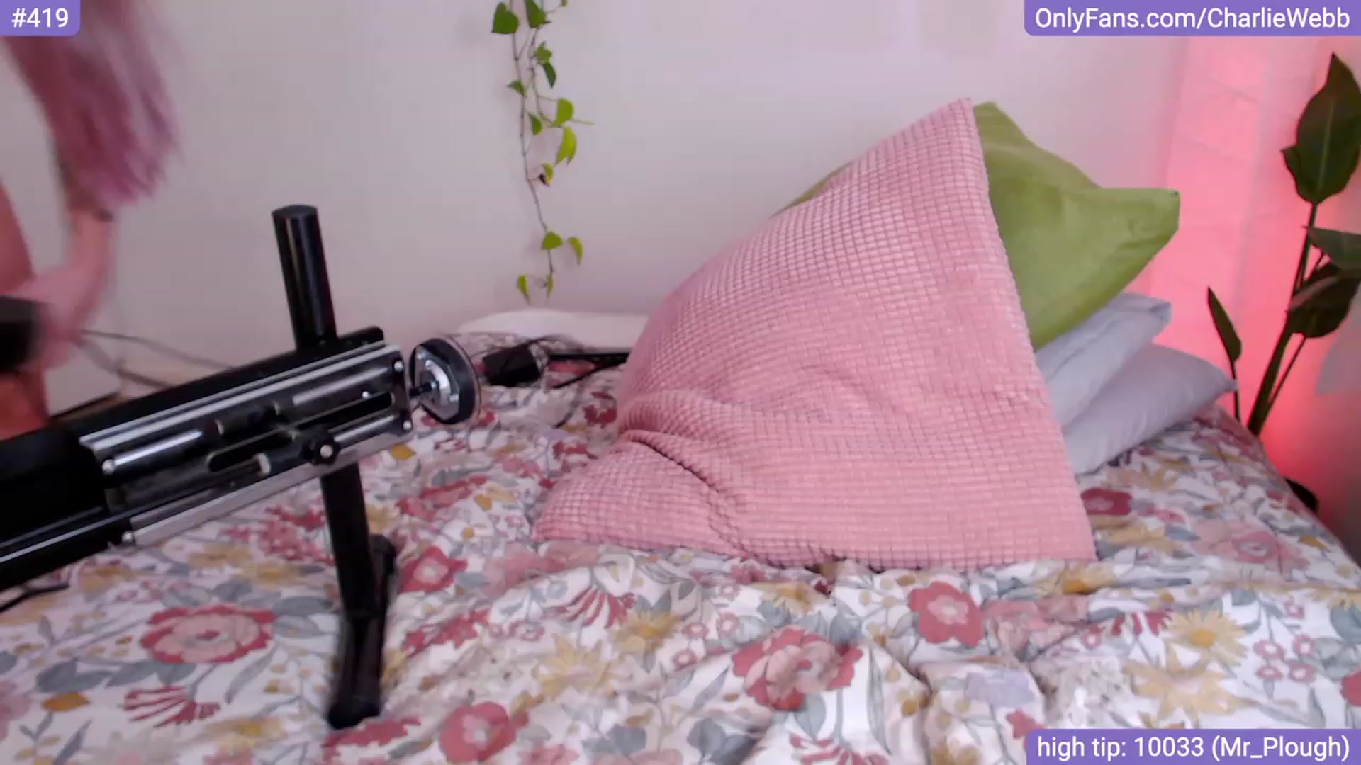 Gallery image thumbnail from CharlieWebb's myfreecams stream on, 10/12/2023, 12:35 image 6 of 20