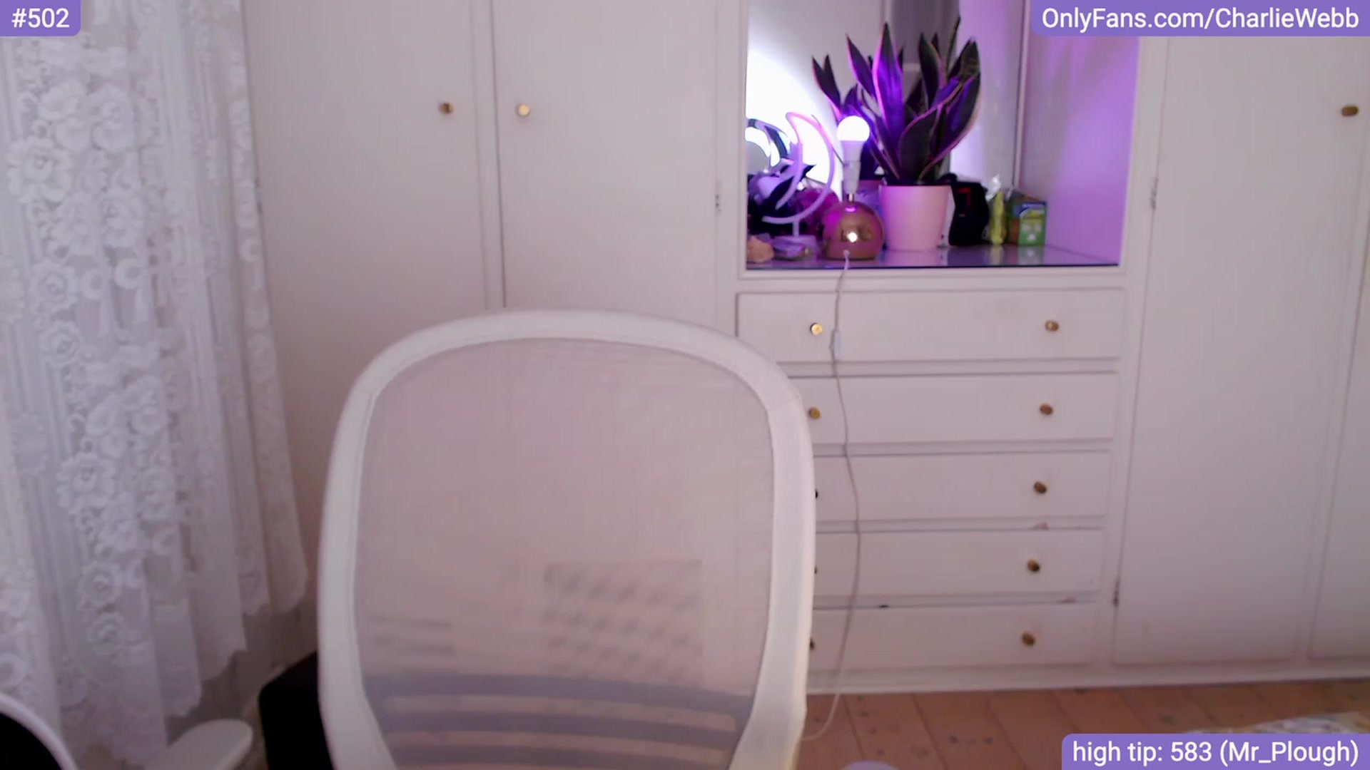 Gallery image thumbnail from CharlieWebb's myfreecams stream on, 10/17/2023, 13:07 image 12 of 20