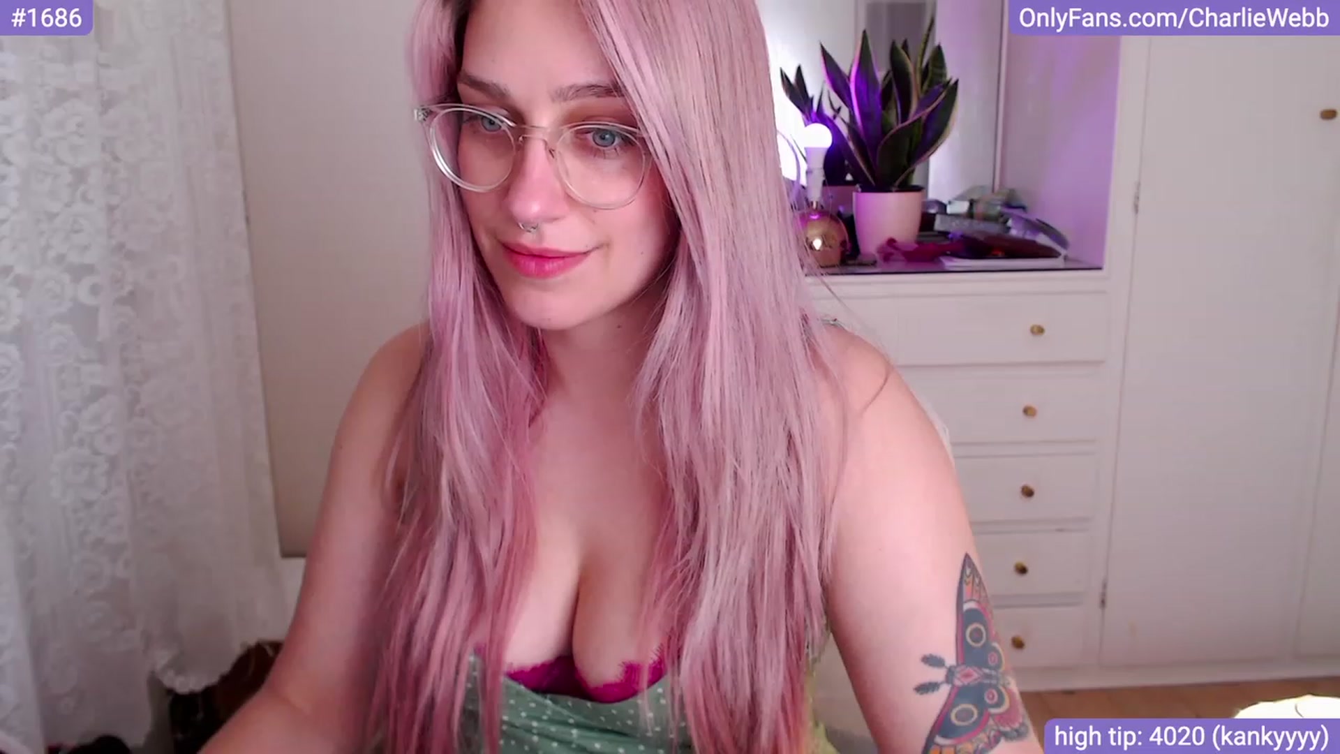 Gallery image thumbnail from CharlieWebb's myfreecams stream on, 11/07/2023, 11:09 image 15 of 20