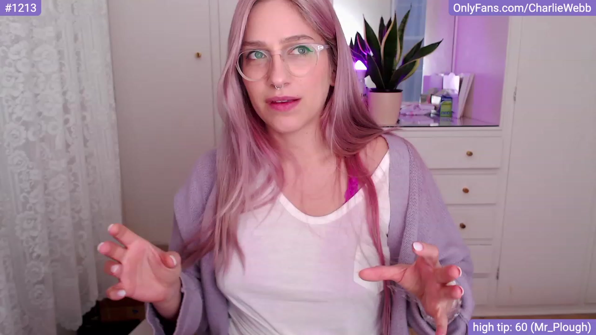 Gallery image thumbnail from CharlieWebb's myfreecams stream on, 11/14/2023, 10:07 image 5 of 20