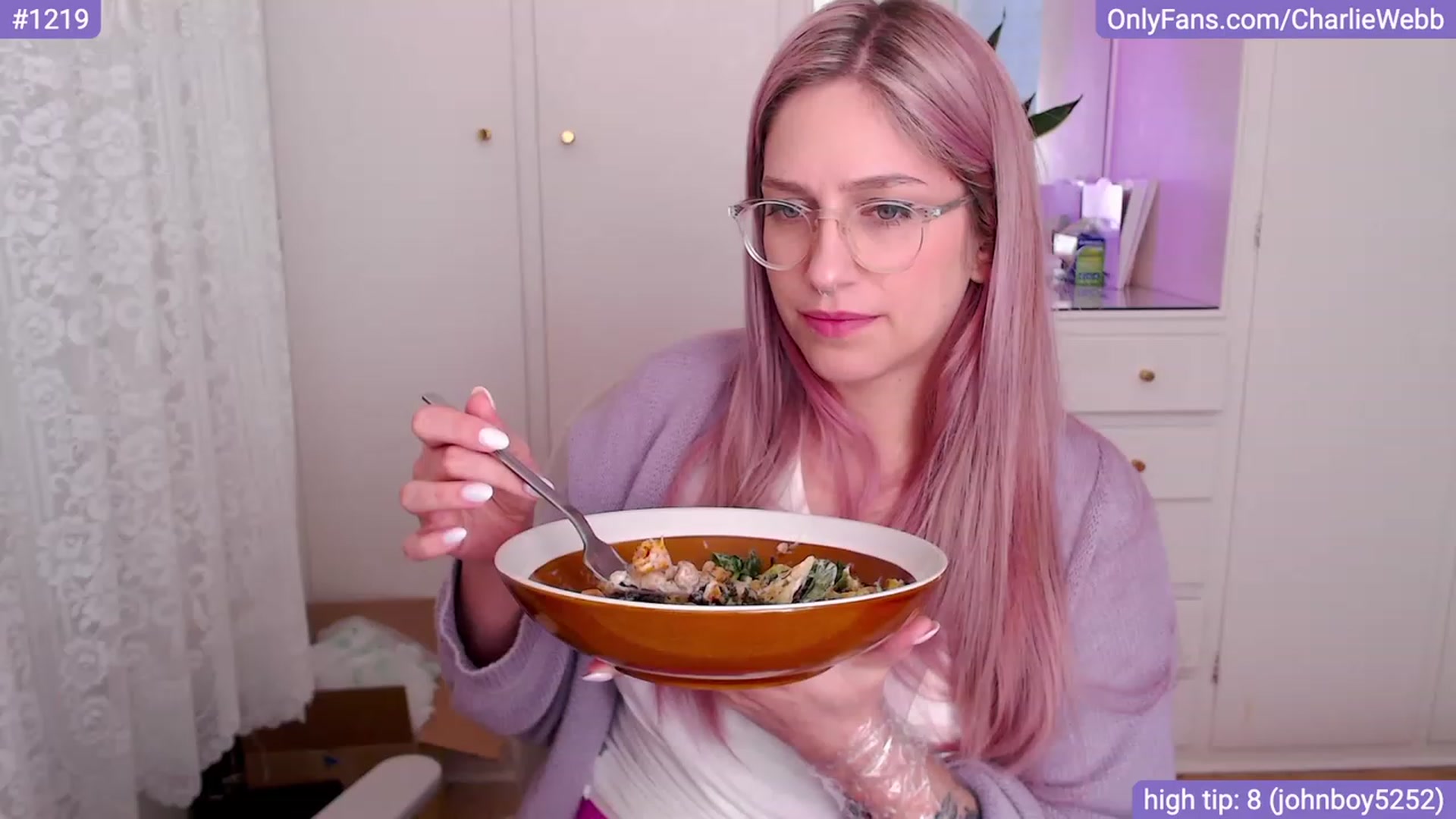 Gallery image thumbnail from CharlieWebb's myfreecams stream on, 11/14/2023, 10:07 image 2 of 20