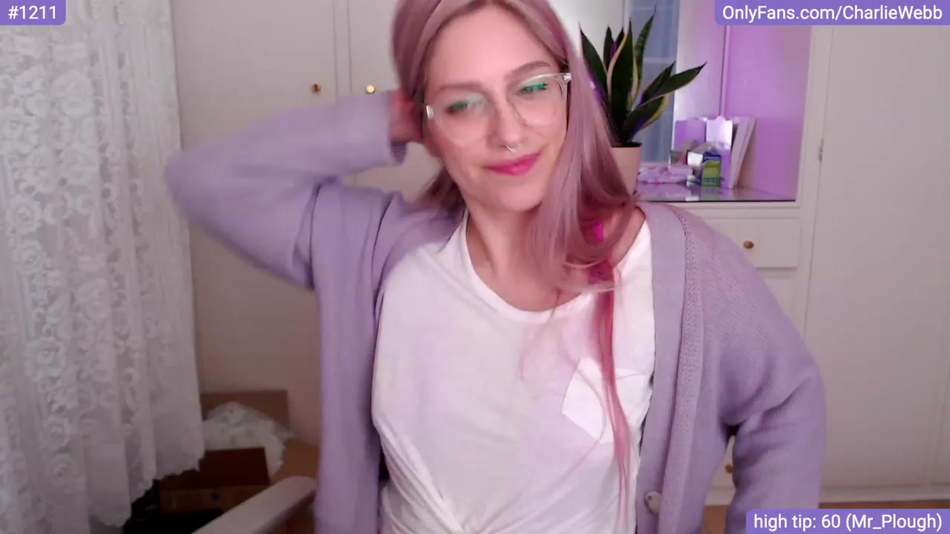 Gallery image thumbnail from CharlieWebb's myfreecams stream on, 11/14/2023, 10:07 image 6 of 20