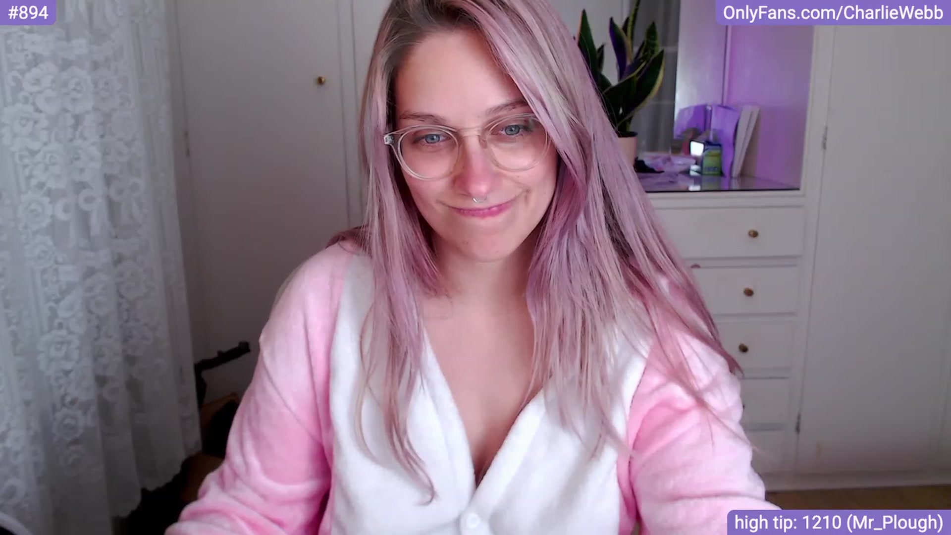 Gallery image thumbnail from CharlieWebb's myfreecams stream on, 11/21/2023, 12:42 image 19 of 20
