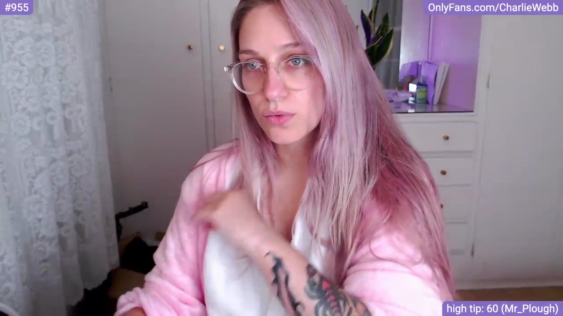 Gallery image thumbnail from CharlieWebb's myfreecams stream on, 11/21/2023, 12:42 image 8 of 20