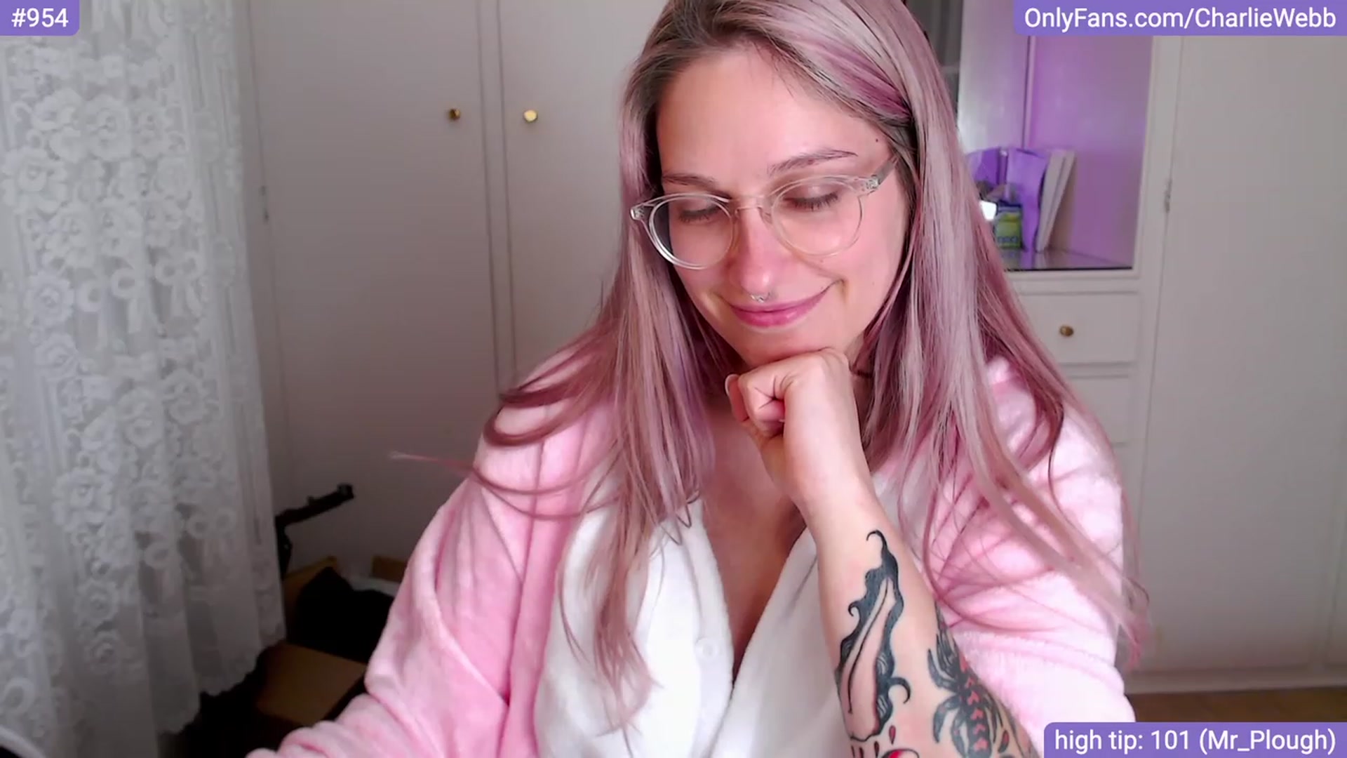 Gallery image thumbnail from CharlieWebb's myfreecams stream on, 11/21/2023, 12:42 image 12 of 20