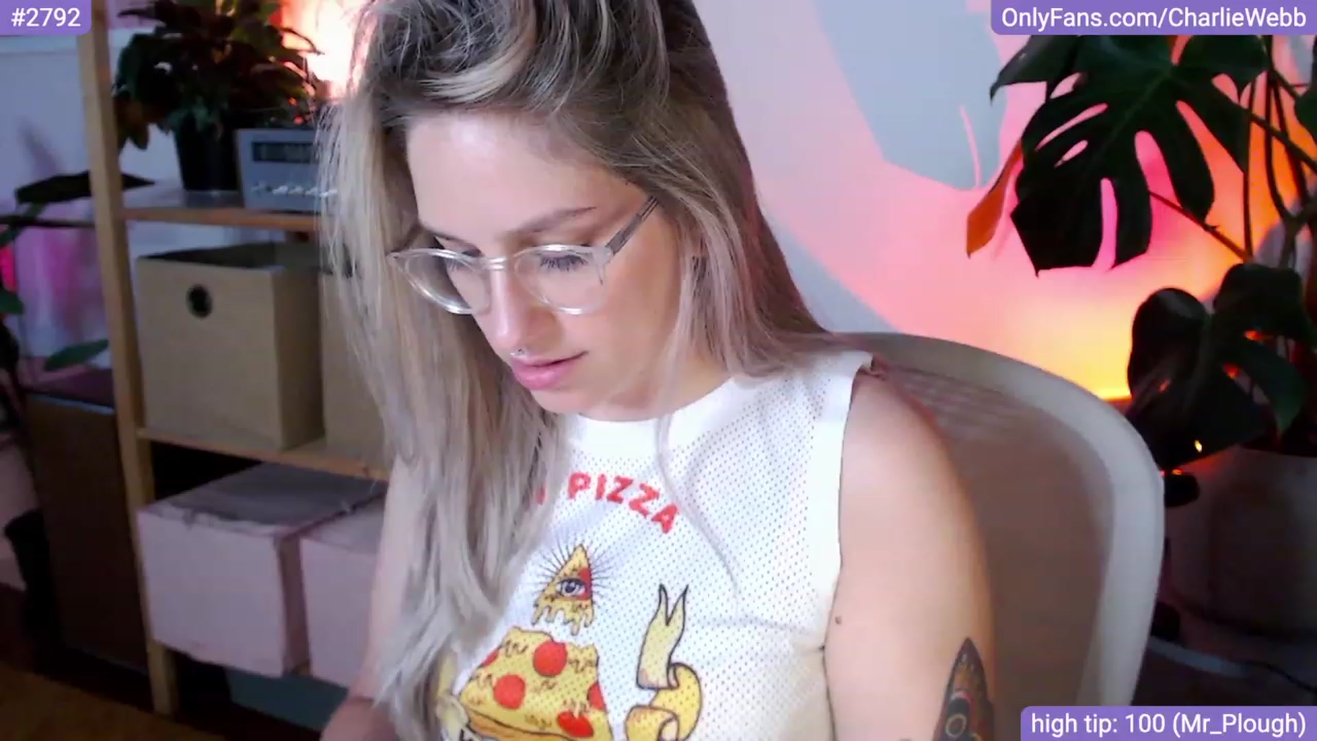 Gallery image thumbnail from CharlieWebb's myfreecams stream on, 01/03/2024, 09:59 image 10 of 20