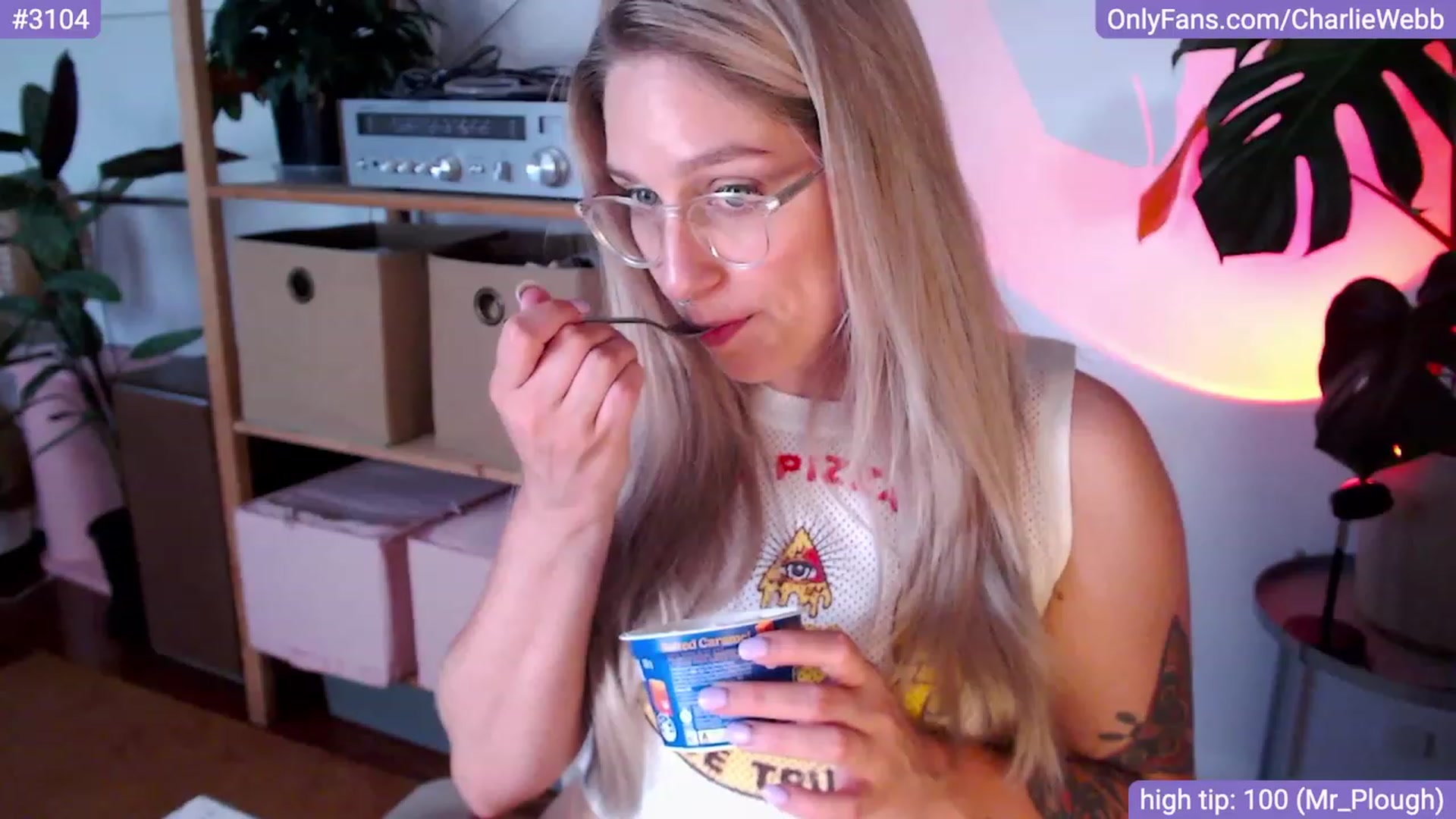 Gallery image thumbnail from CharlieWebb's myfreecams stream on, 01/03/2024, 09:59 image 6 of 20