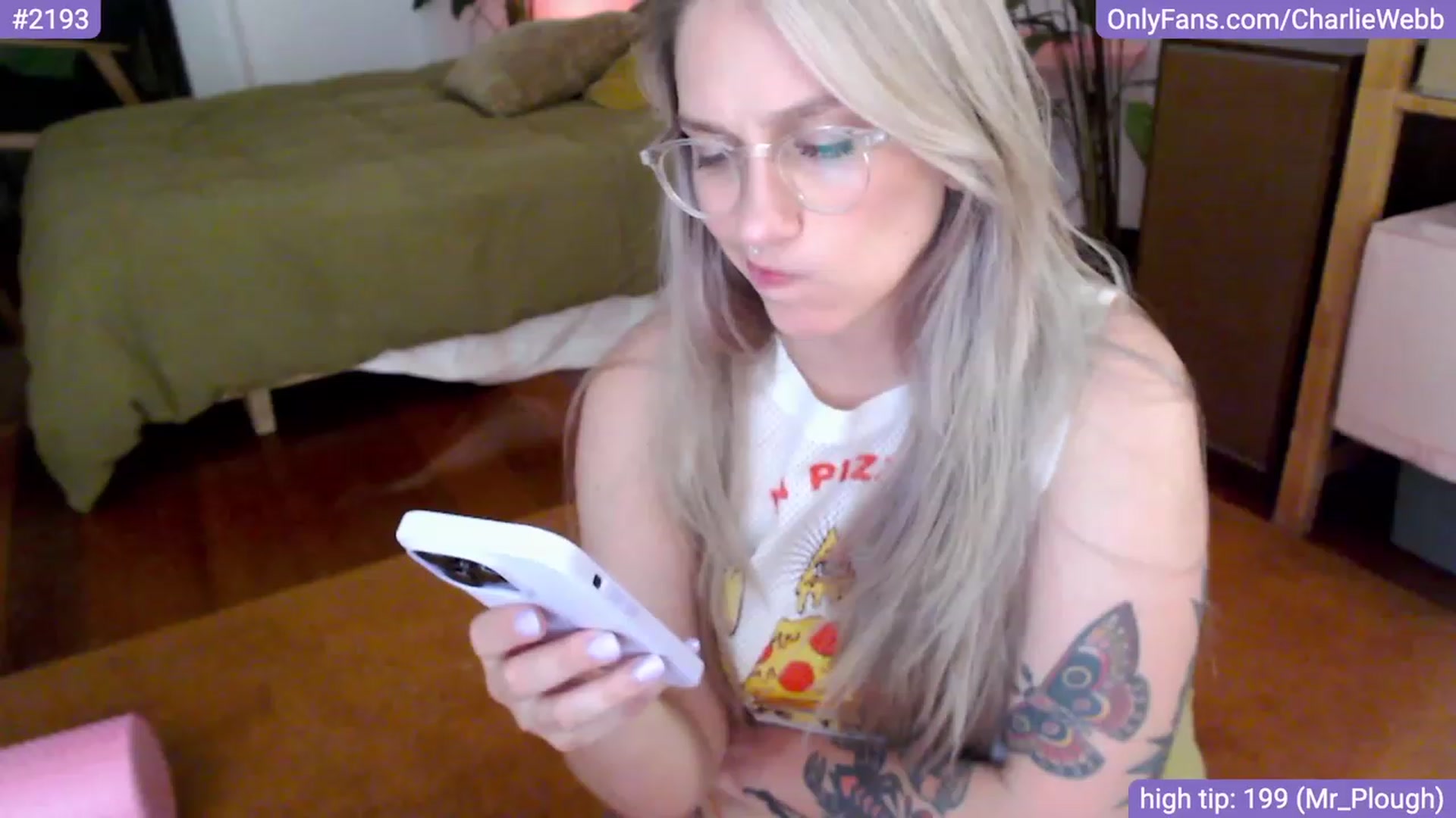 Gallery image thumbnail from CharlieWebb's myfreecams stream on, 01/03/2024, 10:30 image 17 of 20