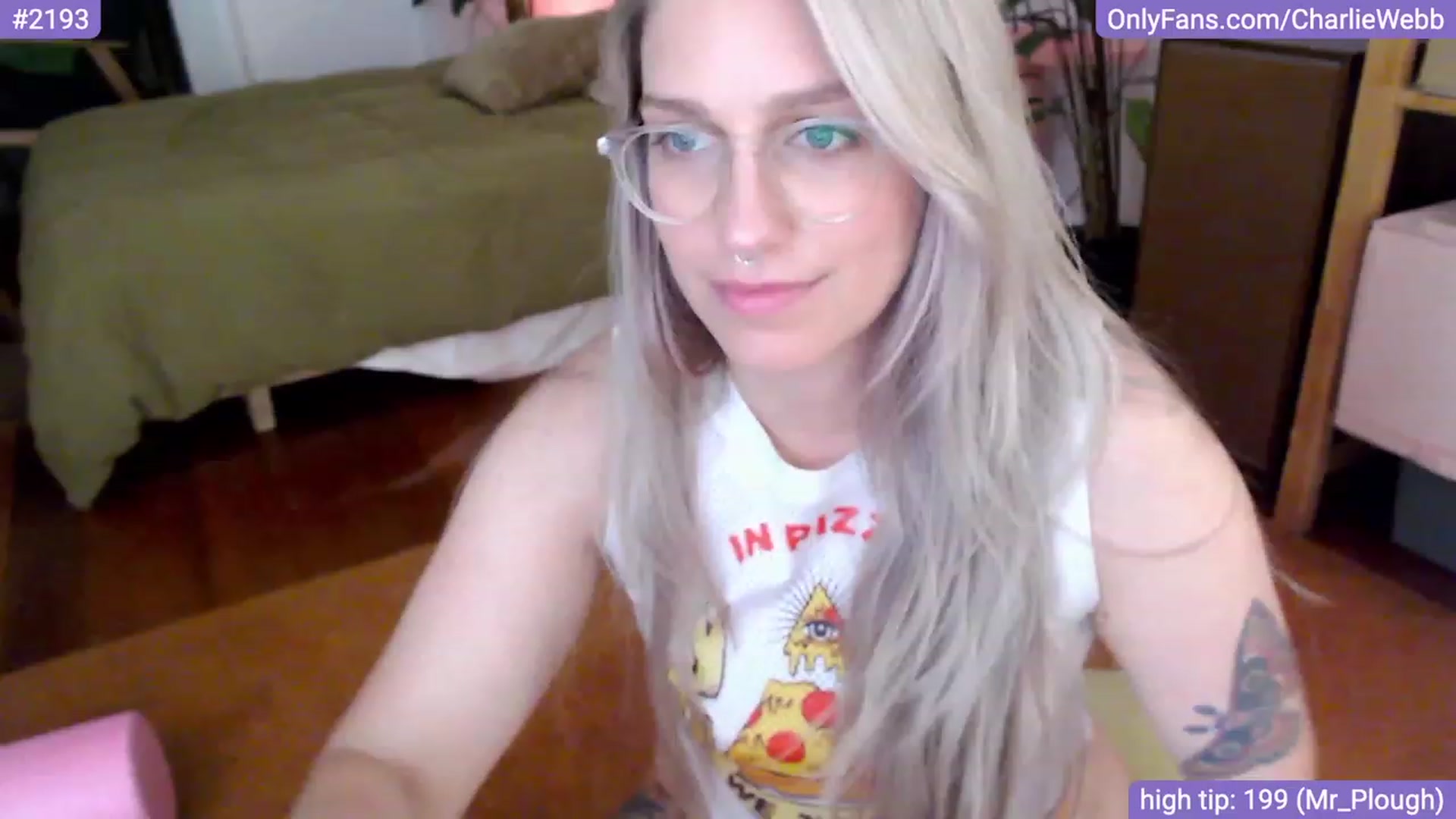 Gallery image thumbnail from CharlieWebb's myfreecams stream on, 01/03/2024, 10:30 image 15 of 20