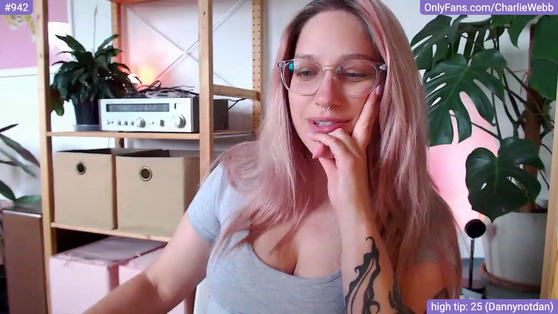 Gallery image thumbnail from CharlieWebb's myfreecams stream on, 01/14/2024, 08:28 image 1 of 20
