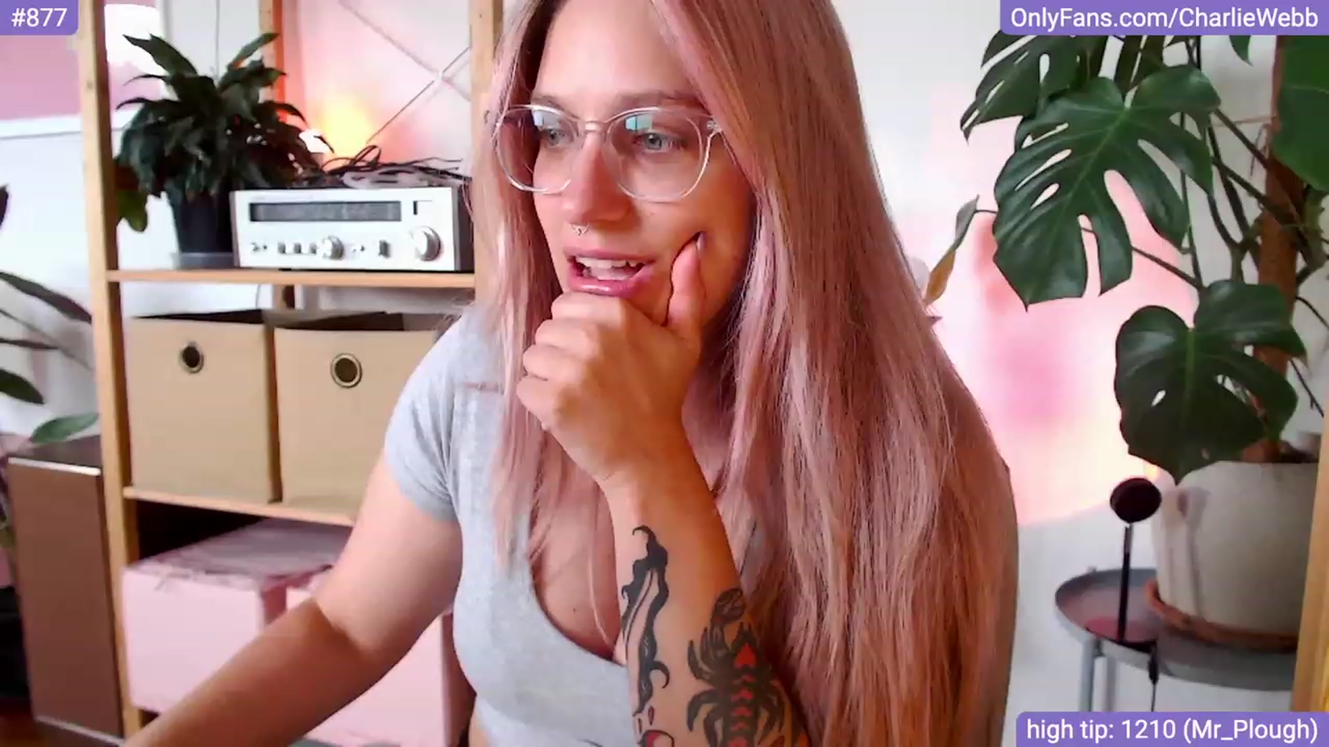 Gallery image thumbnail from CharlieWebb's myfreecams stream on, 01/14/2024, 08:28 image 19 of 20