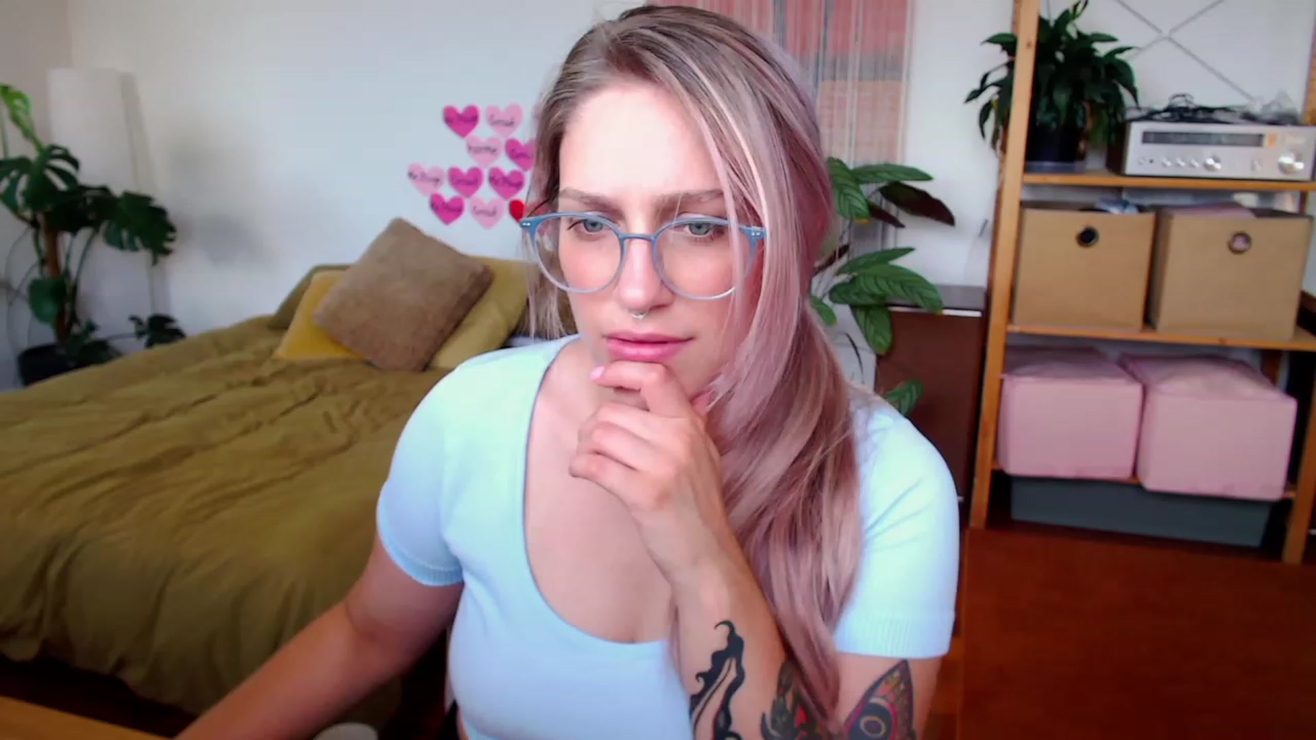 Gallery image thumbnail from CharlieWebb's myfreecams stream on, 02/11/2024, 08:42 image 1 of 20