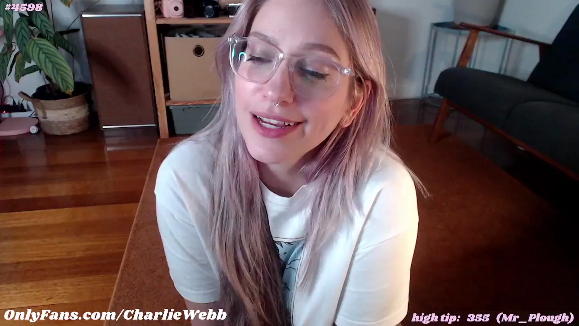 Gallery image thumbnail from CharlieWebb's myfreecams stream on, 05/16/2024, 07:47 image 17 of 20