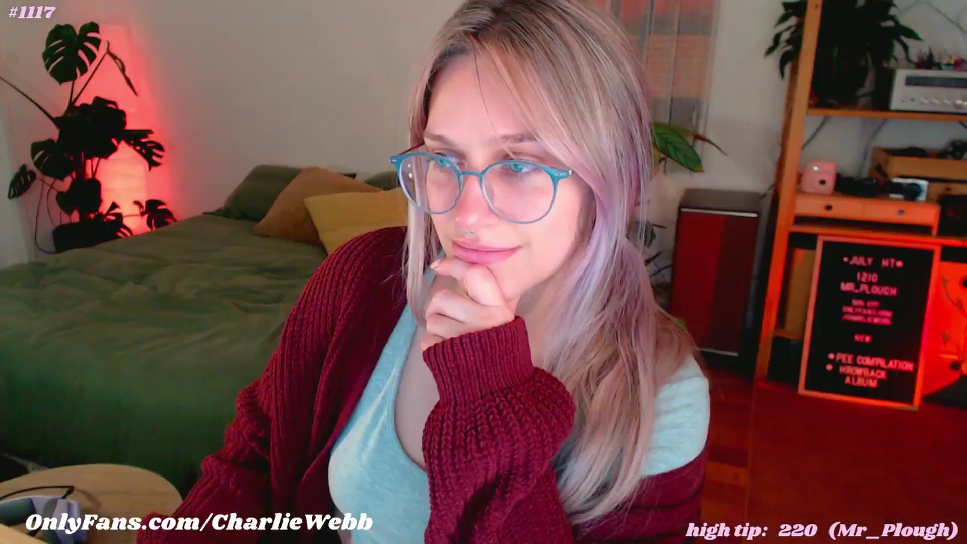 Gallery image thumbnail from CharlieWebb's myfreecams stream on, 07/18/2024, 11:23 image 8 of 20