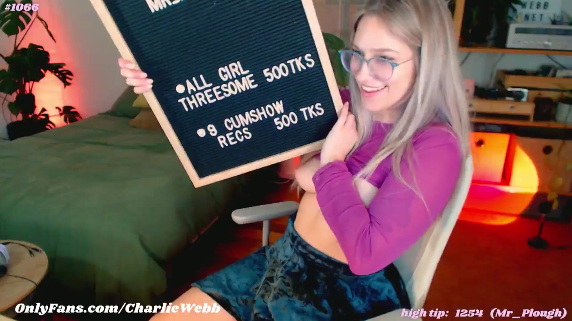 Gallery image thumbnail from CharlieWebb's myfreecams stream on, 07/21/2024, 07:43 image 14 of 20