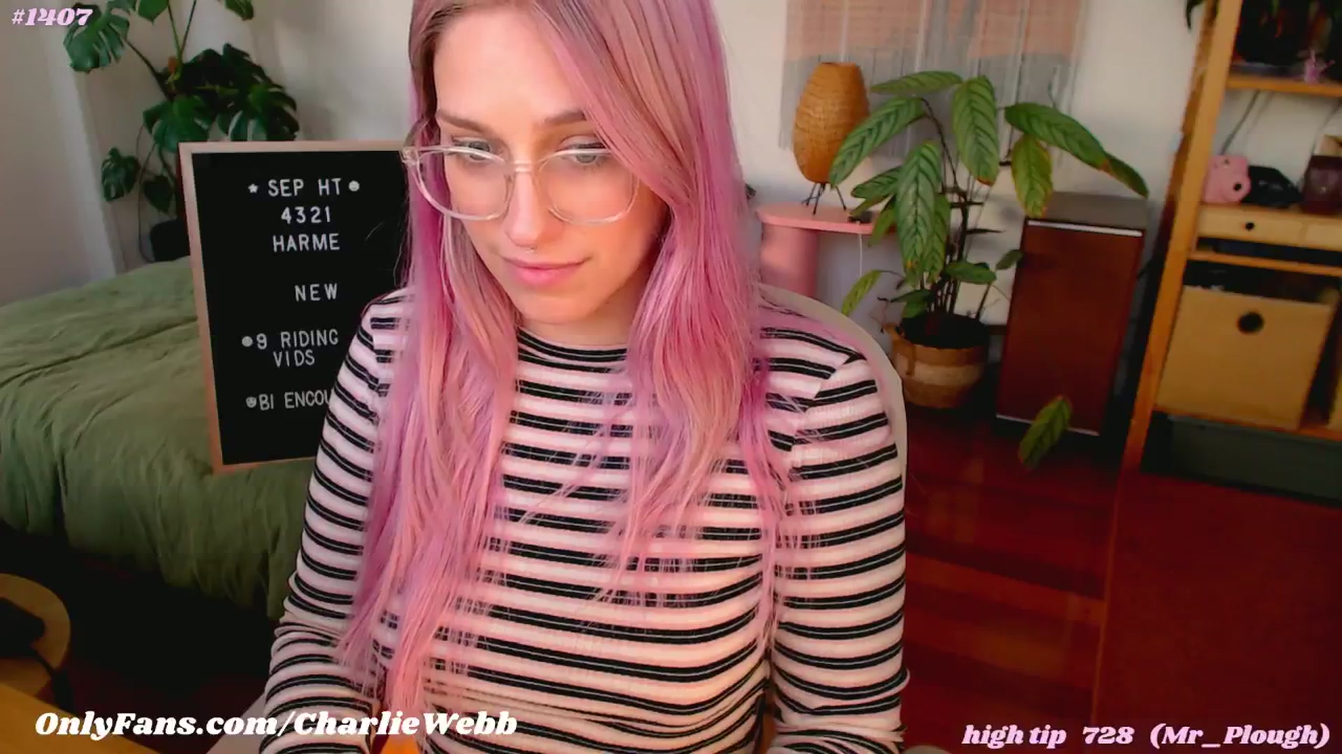 Gallery image thumbnail from CharlieWebb's myfreecams stream on, 09/22/2024, 07:31 image 16 of 20