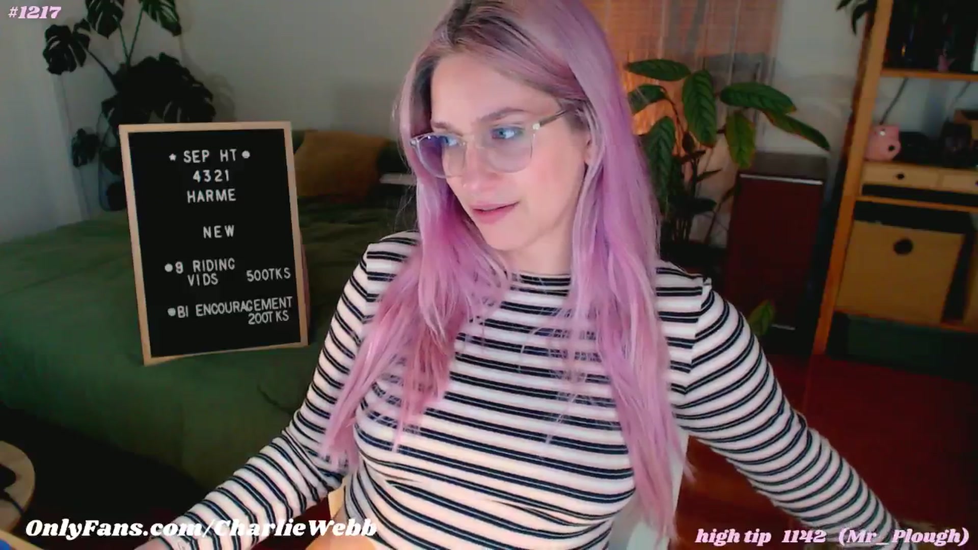 Gallery image thumbnail from CharlieWebb's myfreecams stream on, 09/22/2024, 09:27 image 18 of 20