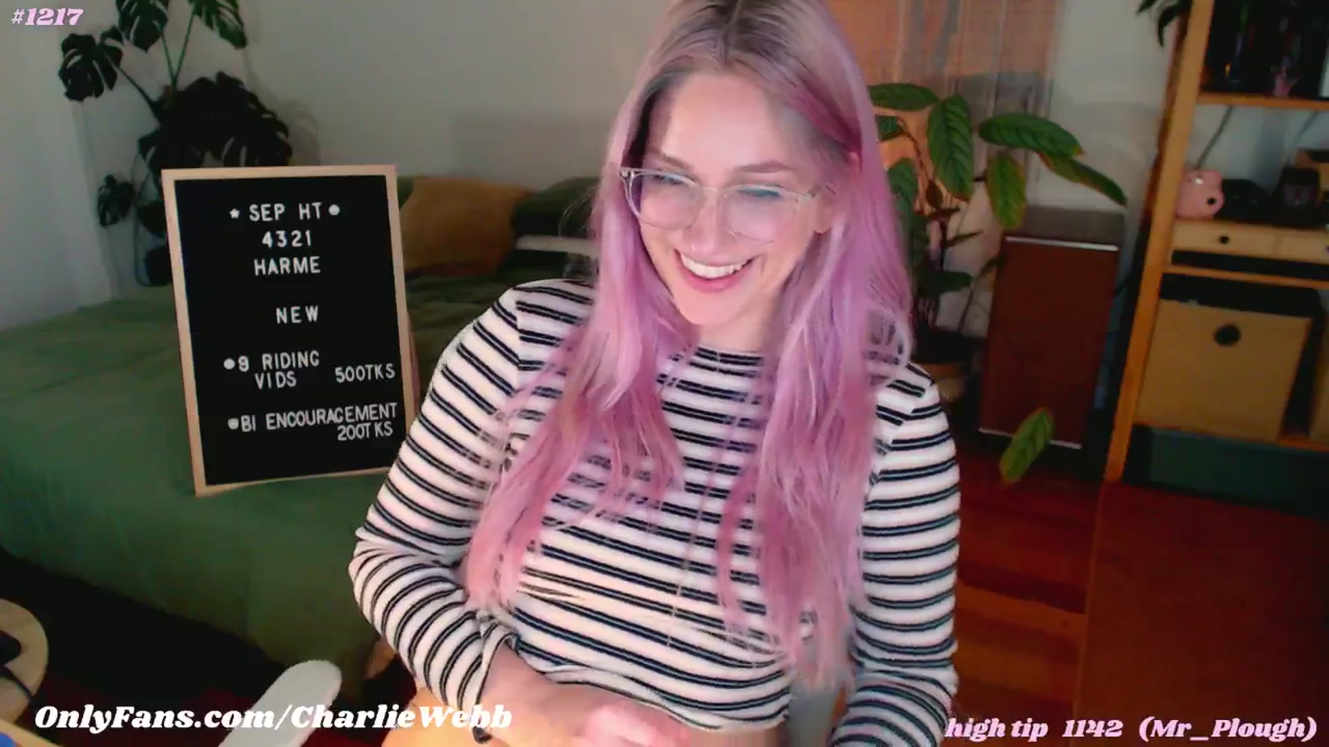 Gallery image thumbnail from CharlieWebb's myfreecams stream on, 09/22/2024, 09:27 image 16 of 20