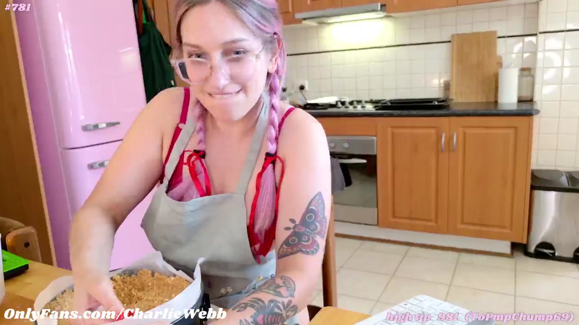 Gallery image thumbnail from CharlieWebb's myfreecams stream on, 12/24/2024, 09:37 image 6 of 20