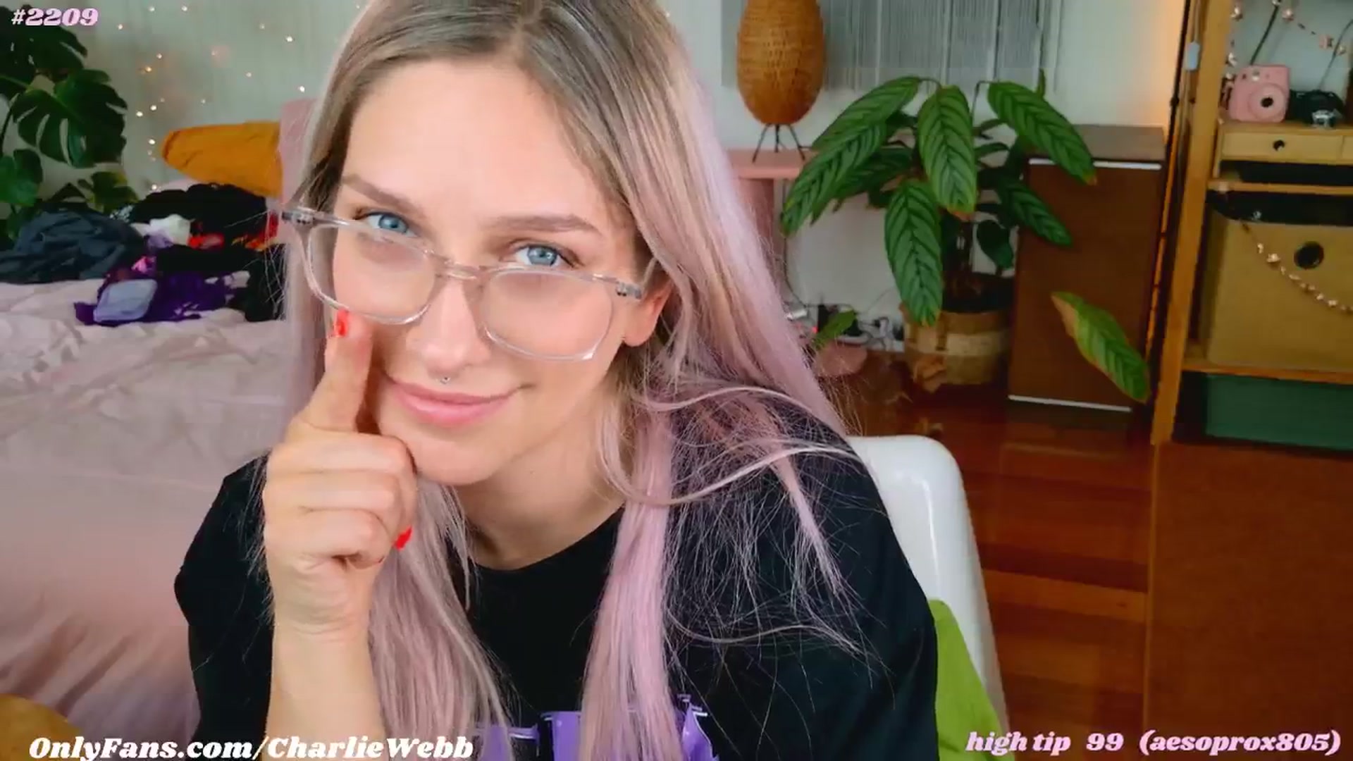 Gallery image thumbnail from CharlieWebb's myfreecams stream on, 01/06/2025, 02:10 image 9 of 20